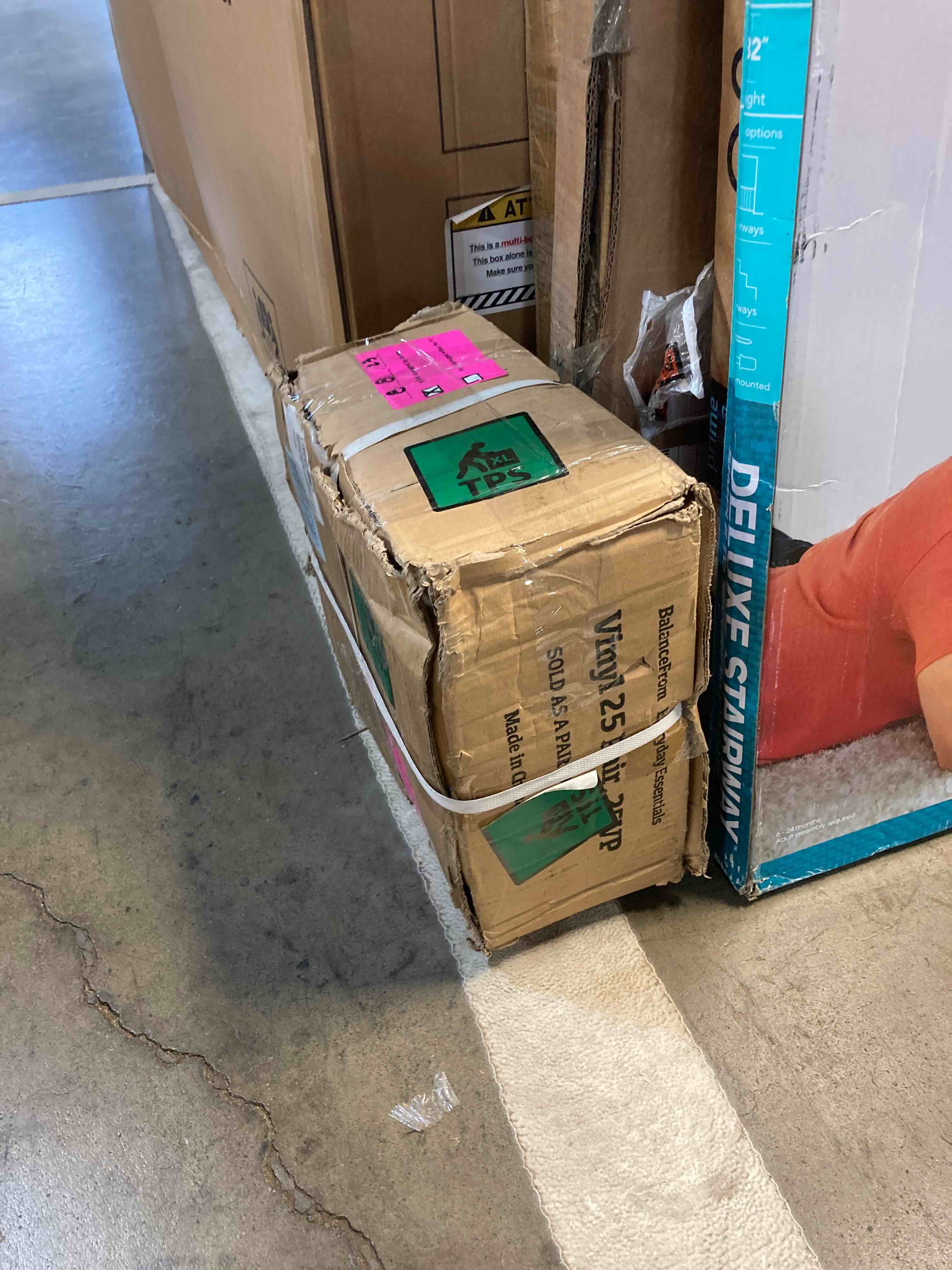 https://s3.amazonaws.com/lotting-images-prod/phillipi/RED4756308_1692044407232.jpeg
