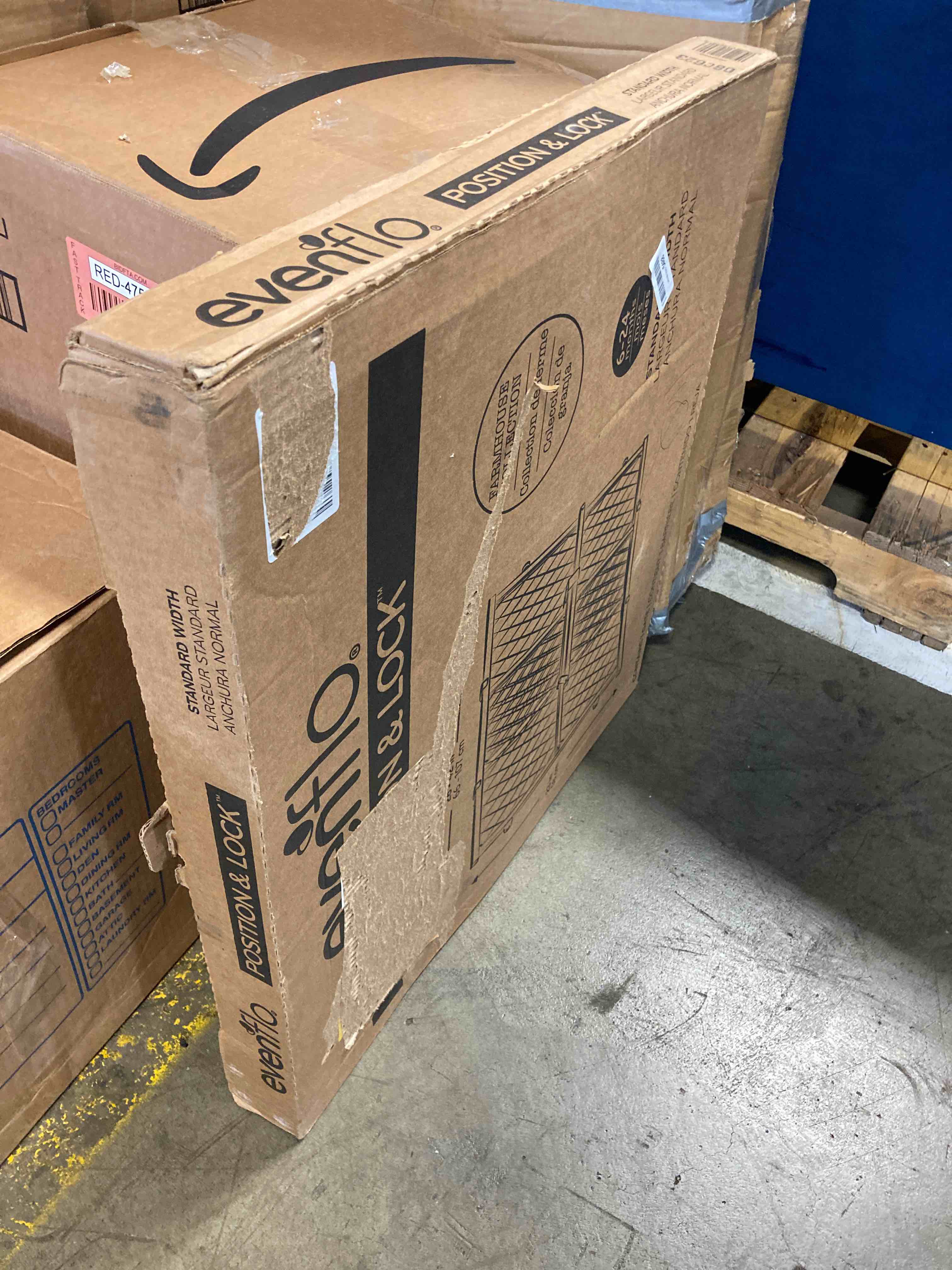 https://s3.amazonaws.com/lotting-images-prod/phillipi/RED4756413_1693407383100.jpeg