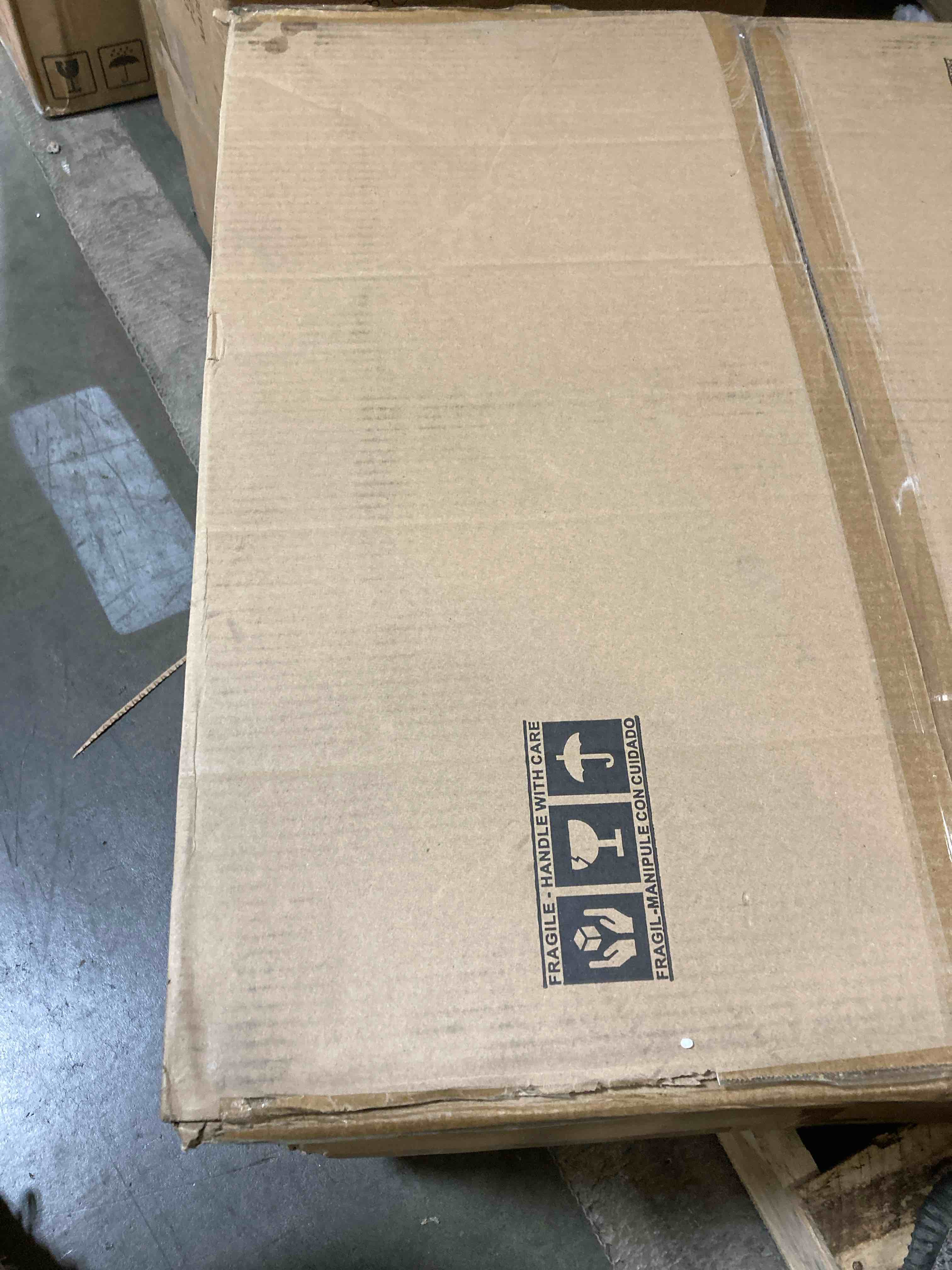 https://s3.amazonaws.com/lotting-images-prod/phillipi/RED4904062_1716574054072.jpeg