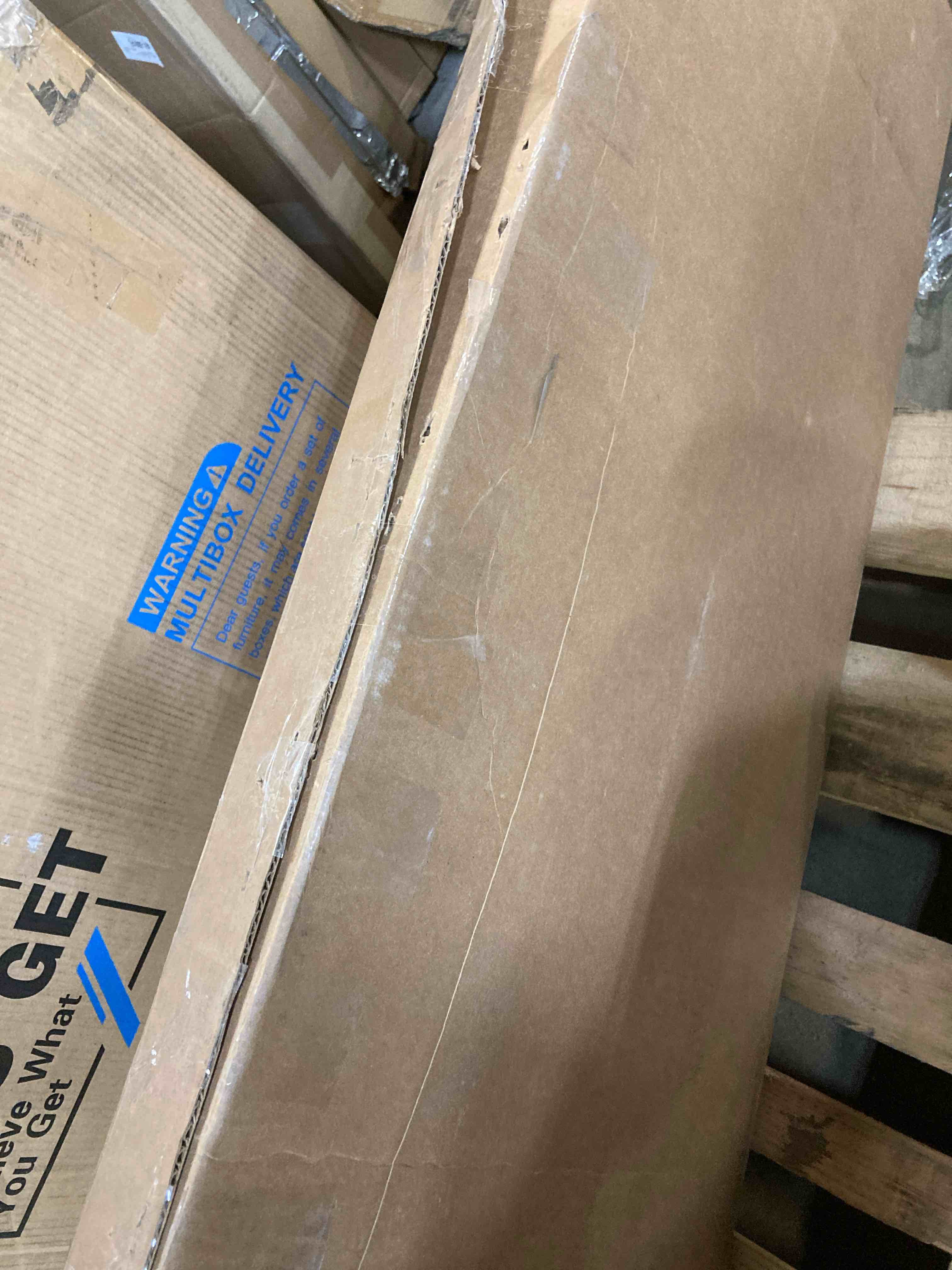 https://s3.amazonaws.com/lotting-images-prod/phillipi/RED4904064_1716574552562.jpeg