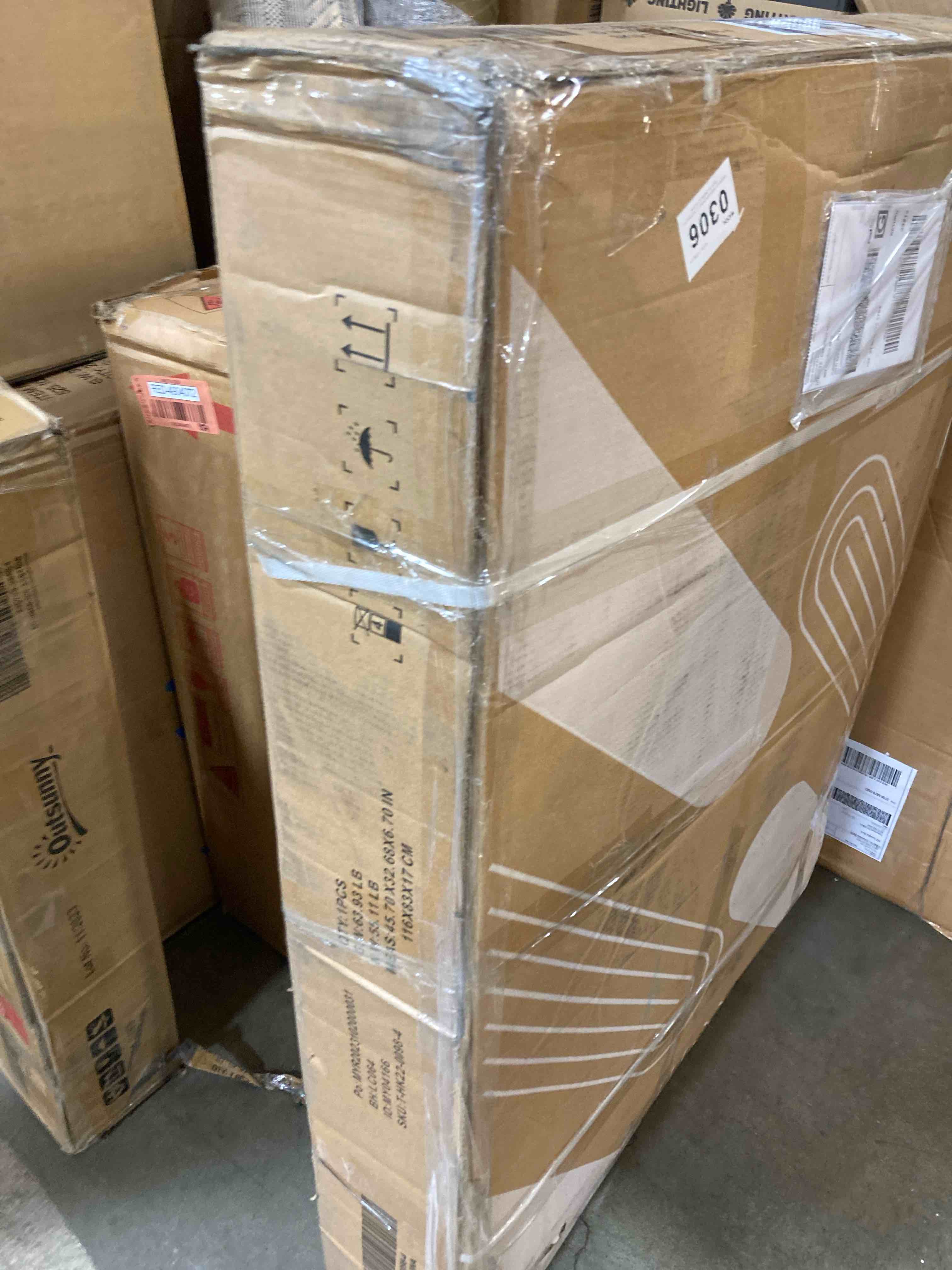 https://s3.amazonaws.com/lotting-images-prod/phillipi/RED4904073_1716576408918.jpeg