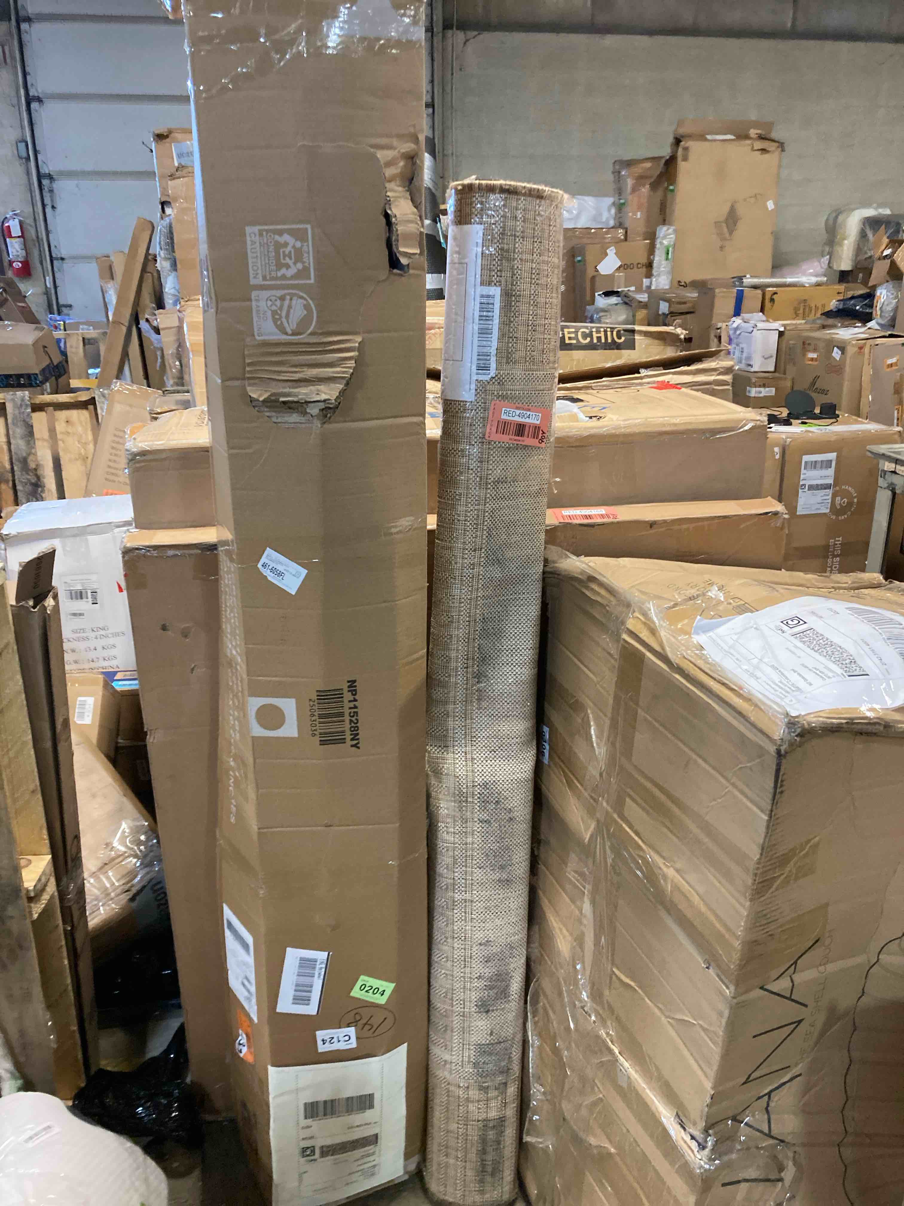 https://s3.amazonaws.com/lotting-images-prod/phillipi/RED4904171_1717097888175.jpeg