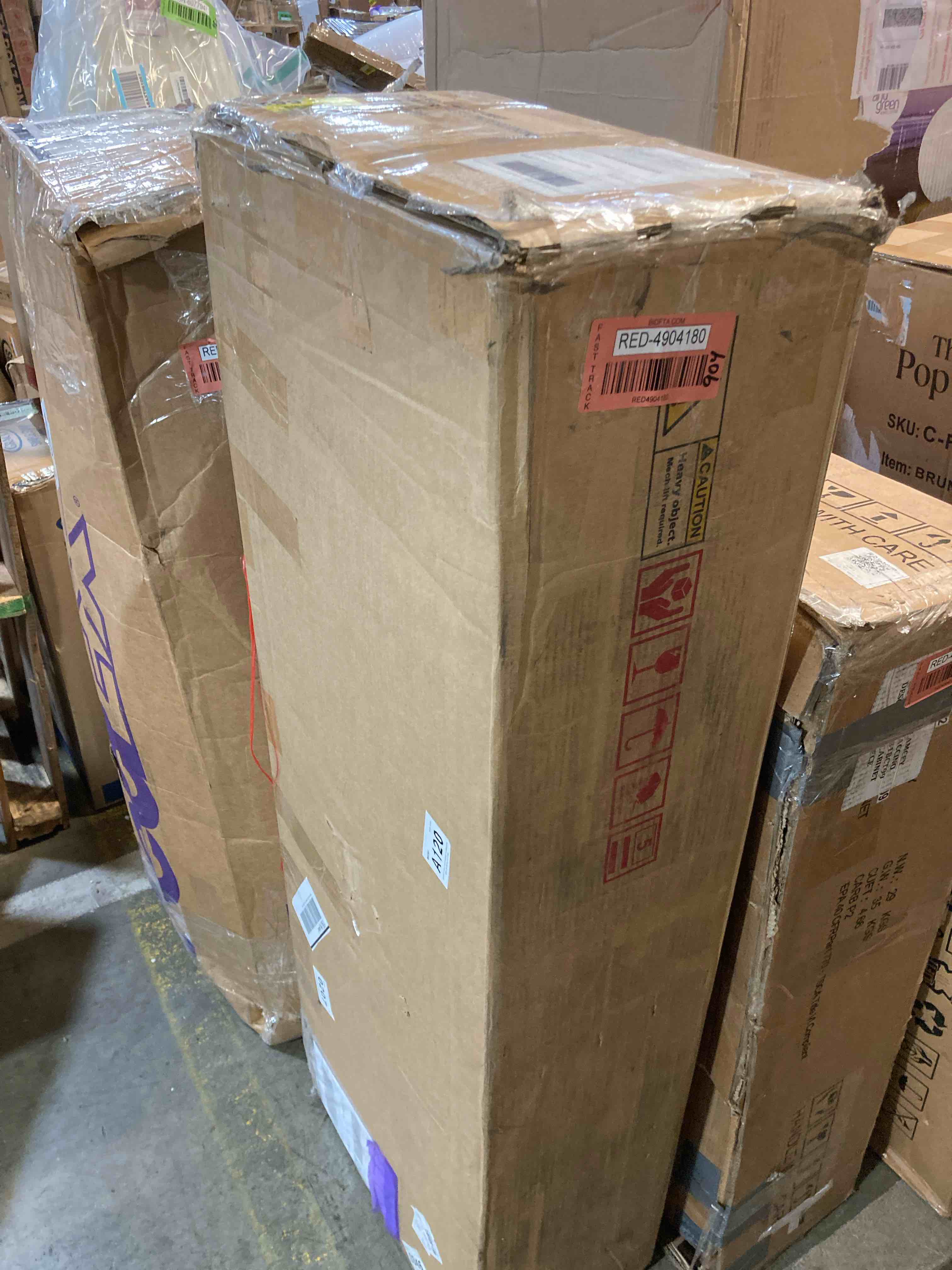 https://s3.amazonaws.com/lotting-images-prod/phillipi/RED4904180_1717099596159.jpeg