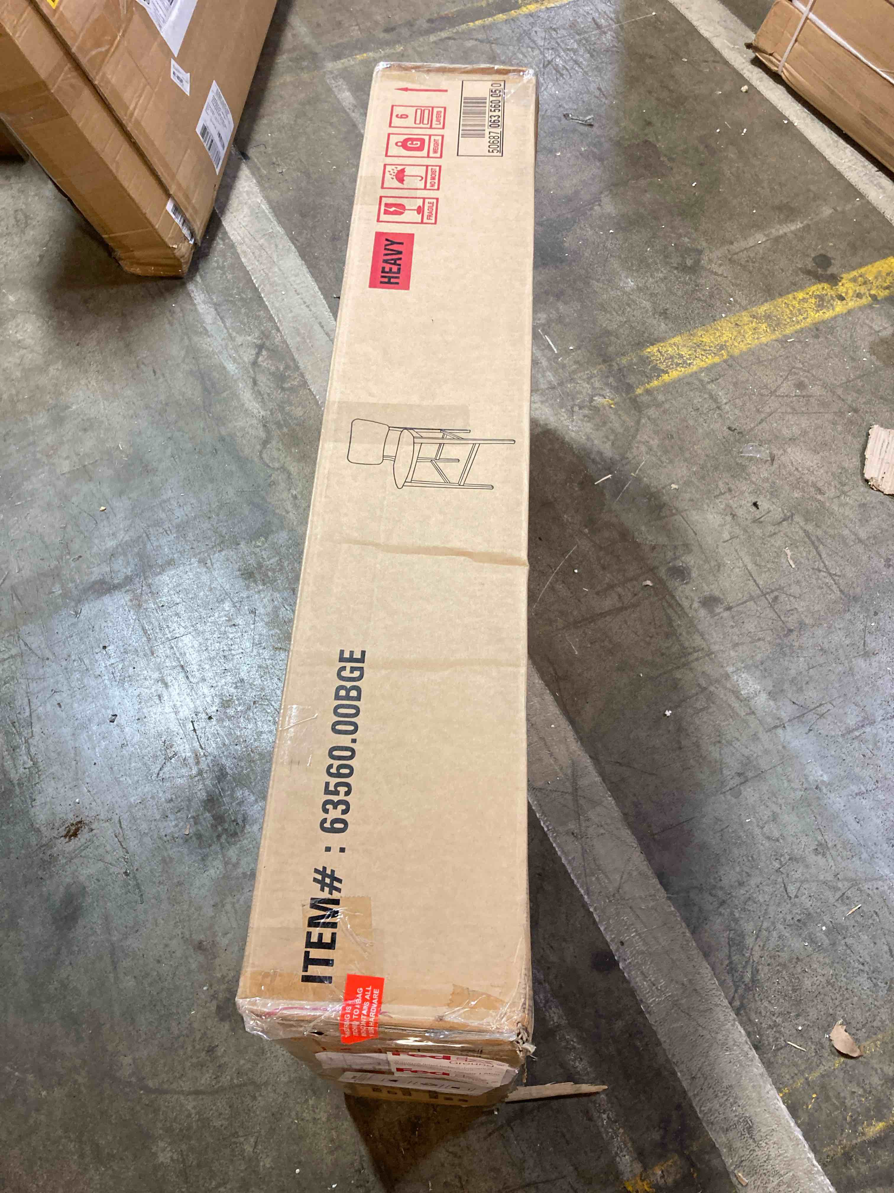 https://s3.amazonaws.com/lotting-images-prod/phillipi/RED4904184_1717100705393.jpeg