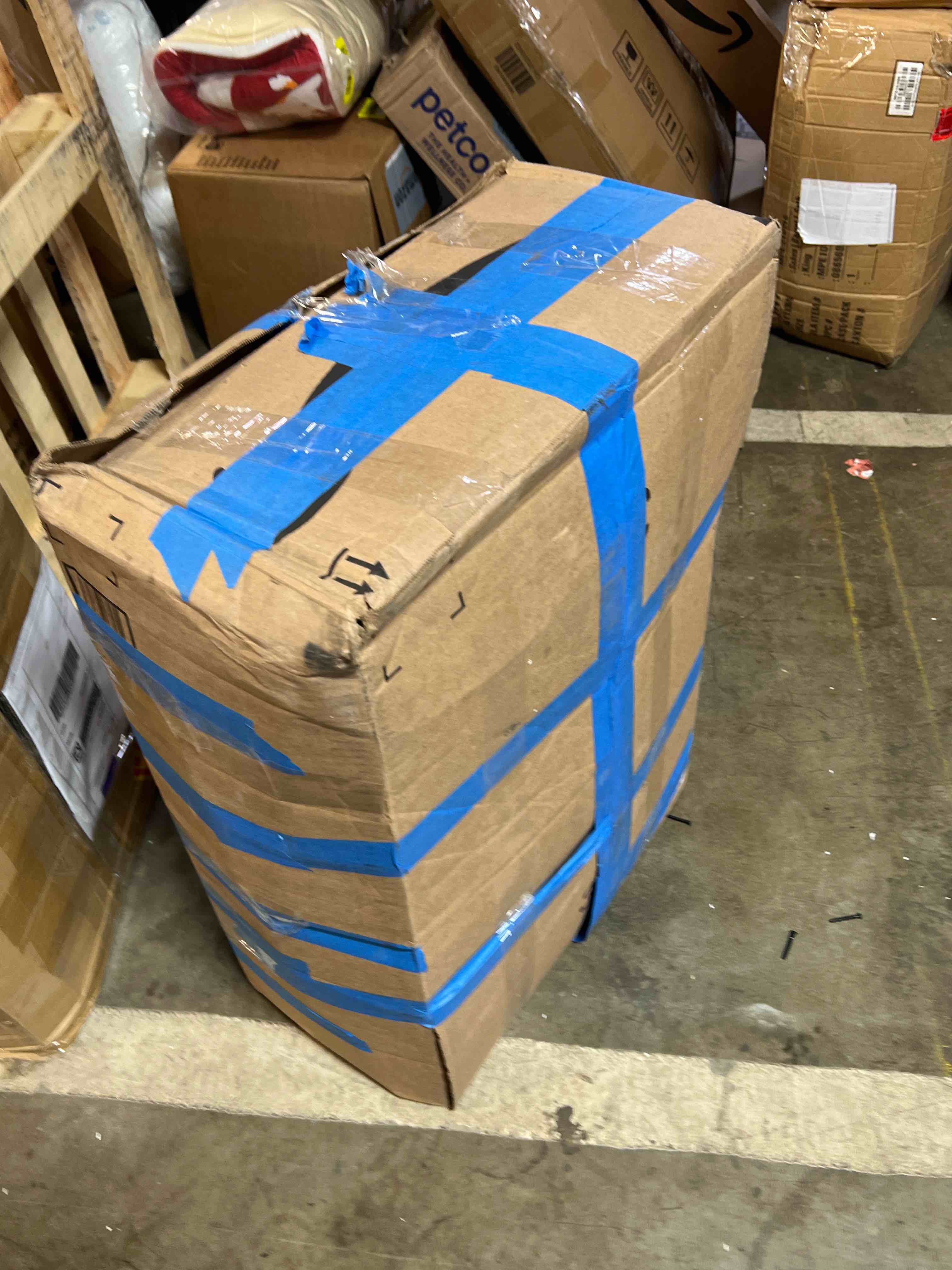 https://s3.amazonaws.com/lotting-images-prod/phillipi/RED4904205_1717003581732.jpeg
