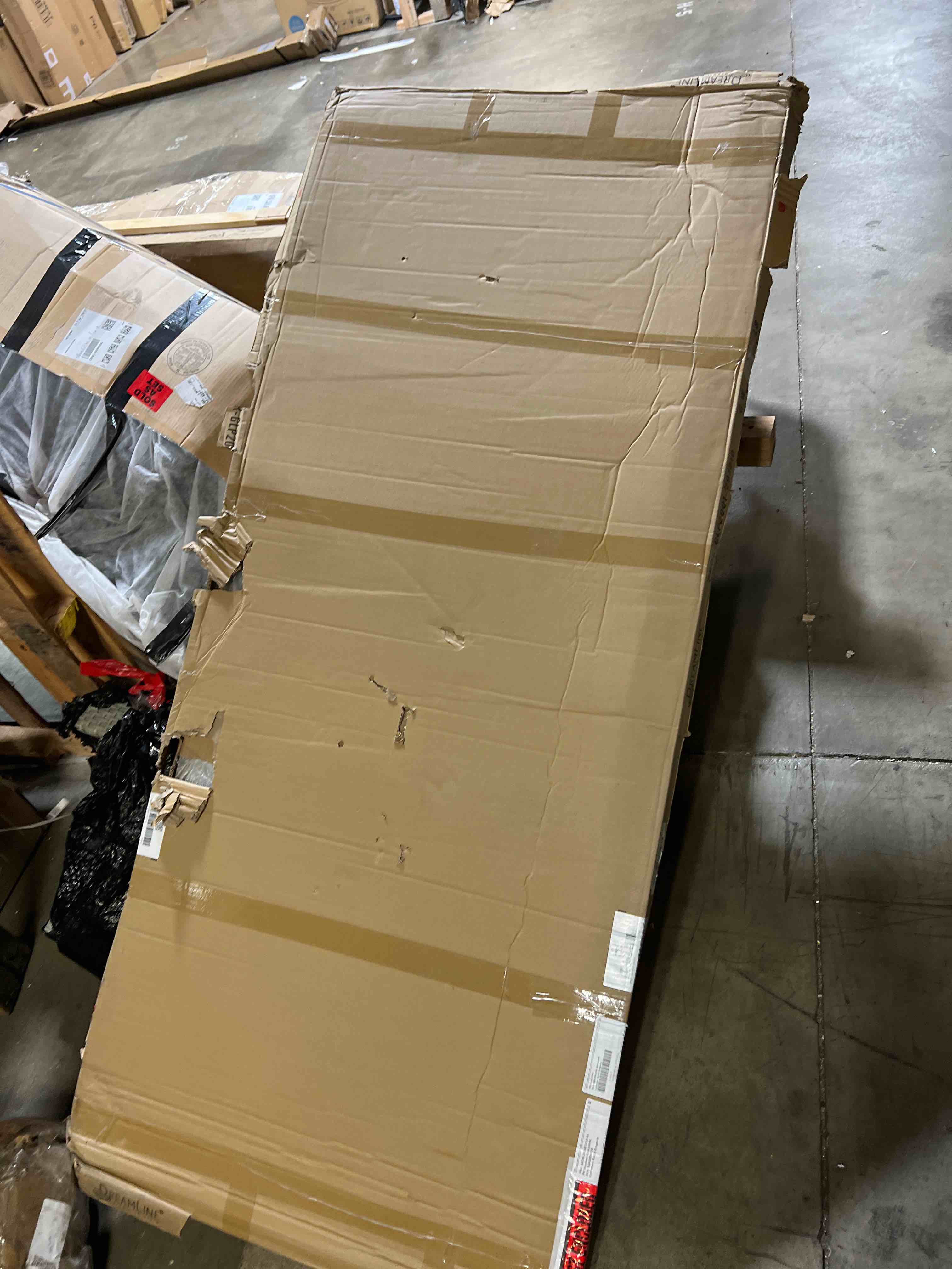 https://s3.amazonaws.com/lotting-images-prod/phillipi/RED4904442_1720208325861.jpeg