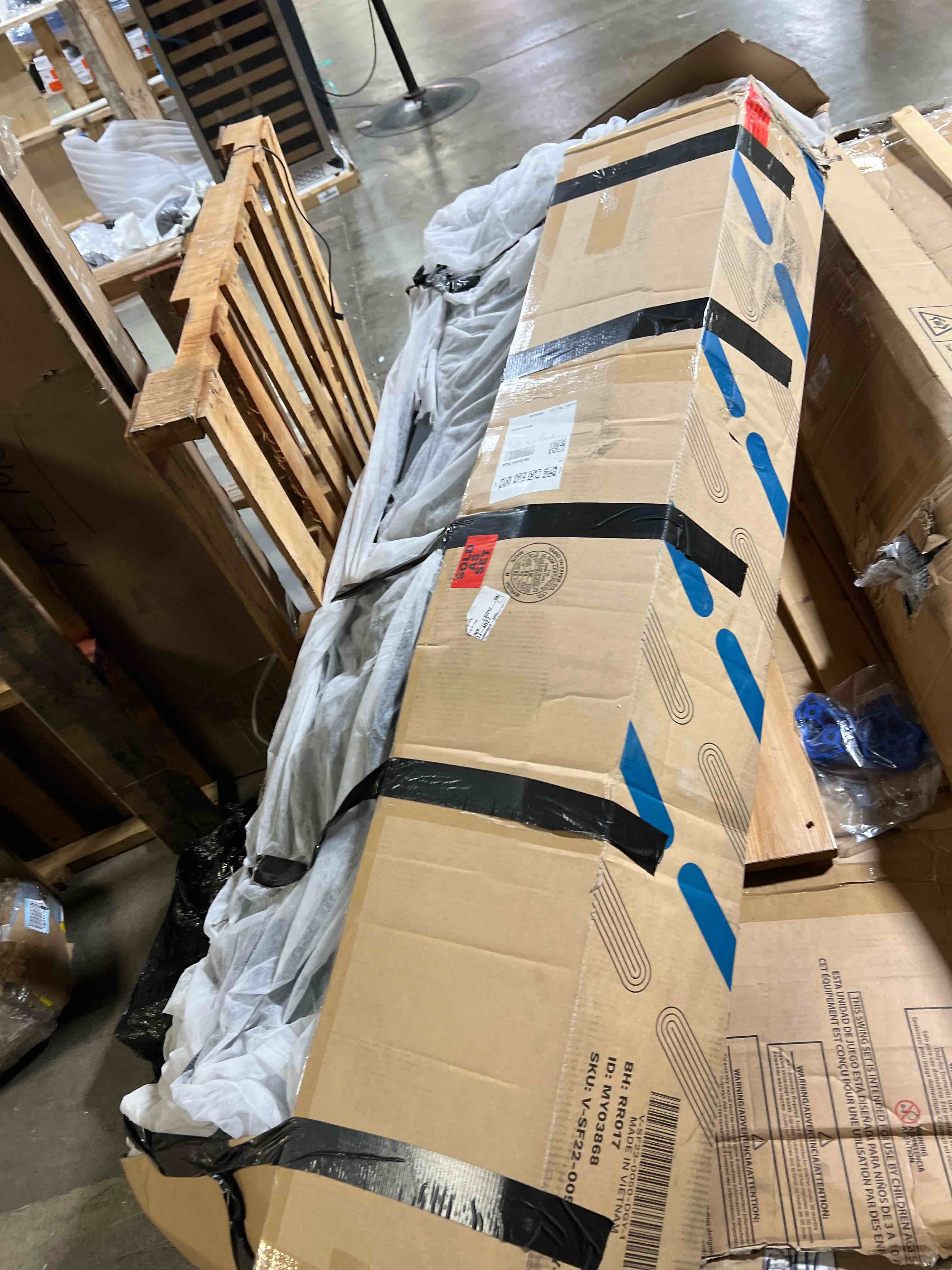 https://s3.amazonaws.com/lotting-images-prod/phillipi/RED4904443_1720208479388.jpeg