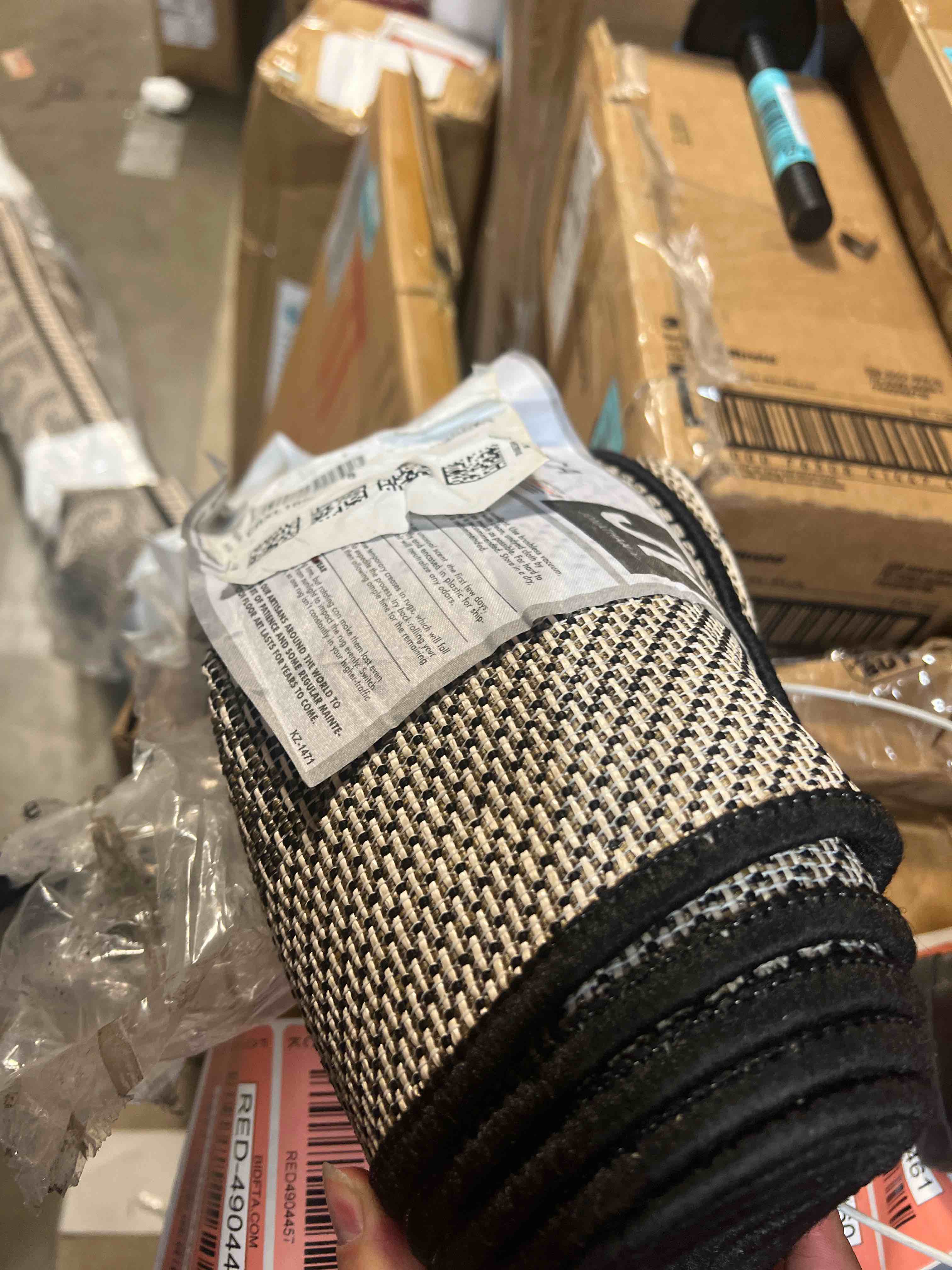 https://s3.amazonaws.com/lotting-images-prod/phillipi/RED4904452_1720212351471.jpeg