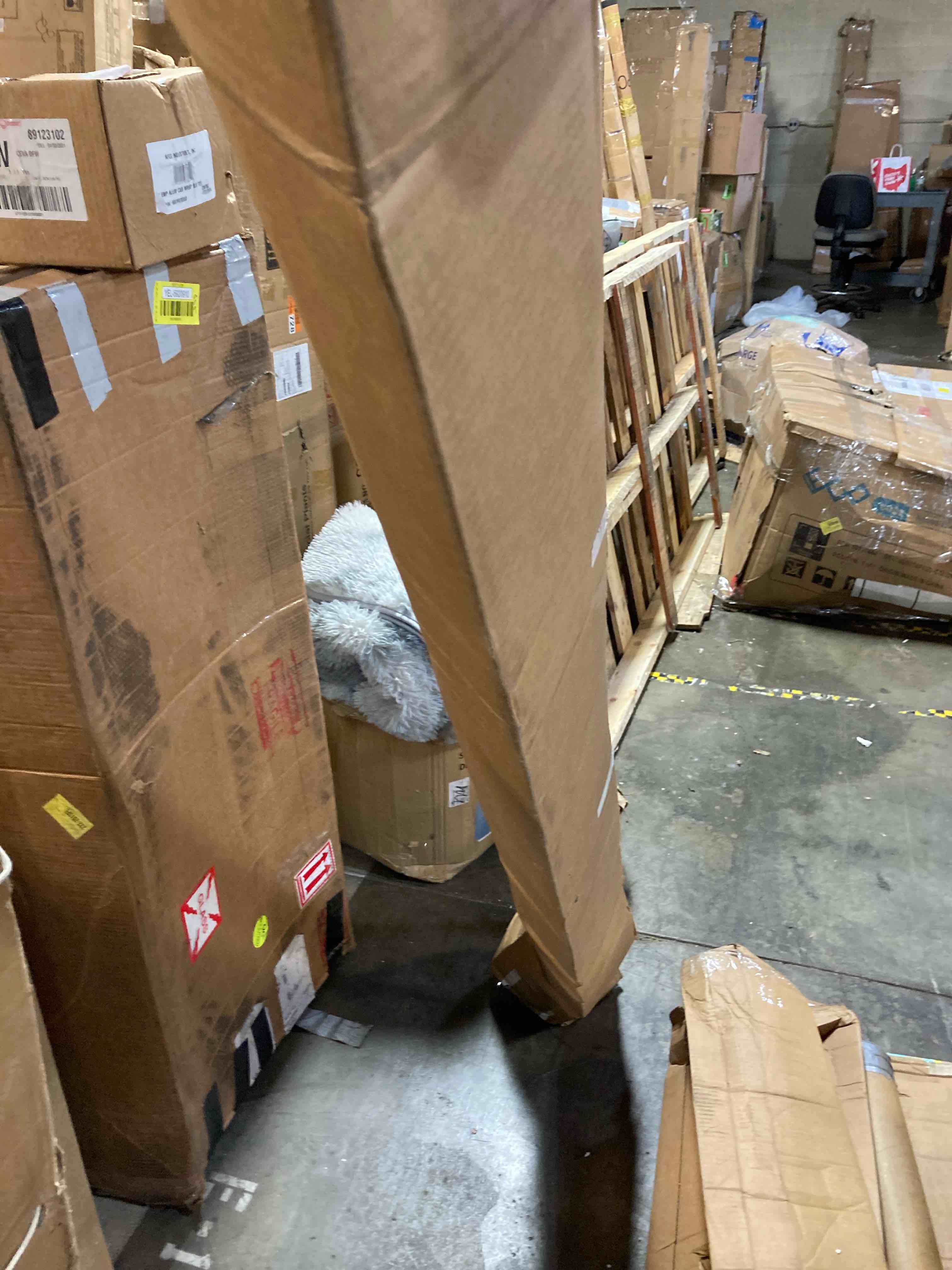 https://s3.amazonaws.com/lotting-images-prod/phillipi/RED4904587_1717440614368.jpeg
