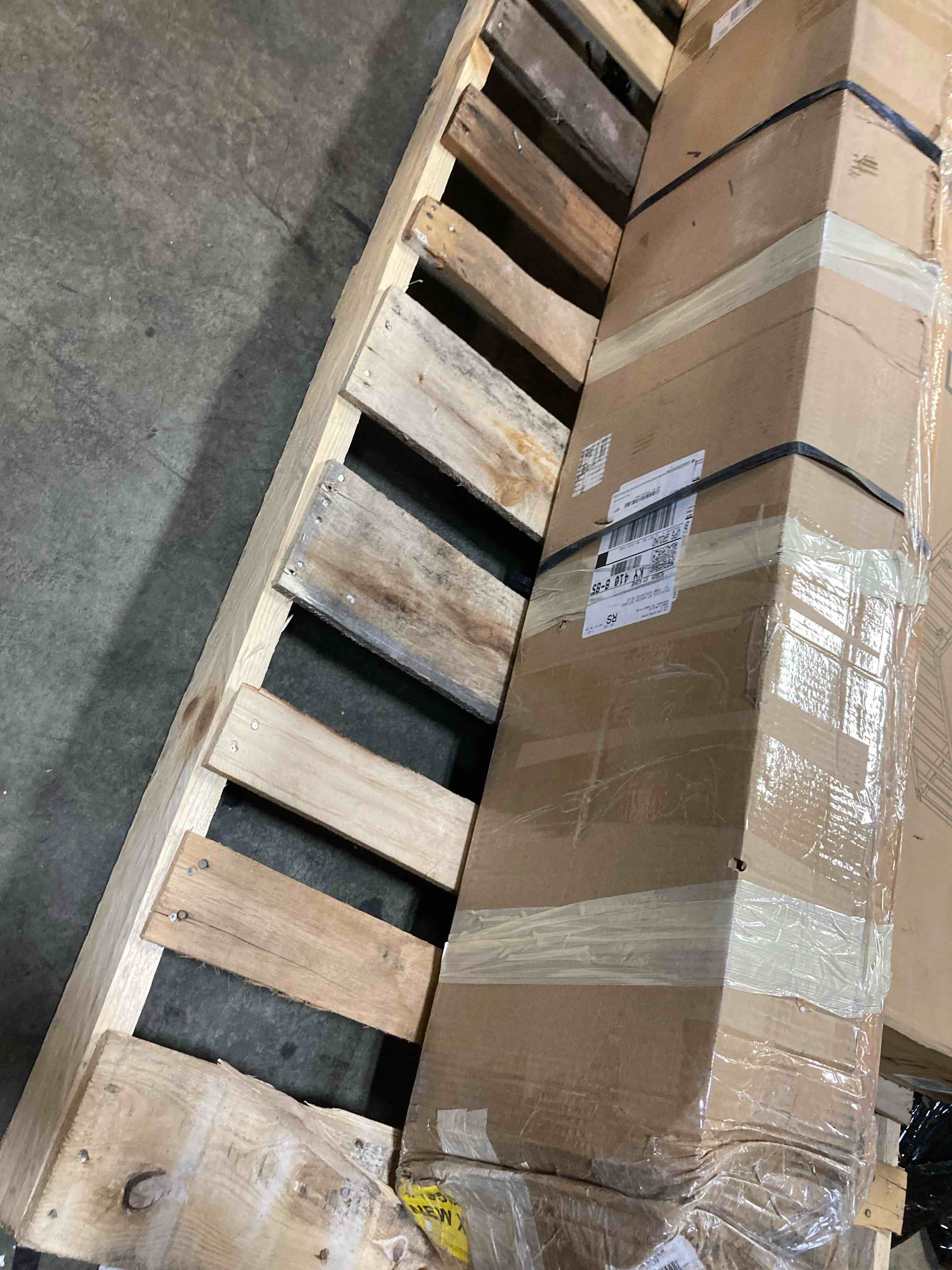 https://s3.amazonaws.com/lotting-images-prod/phillipi/RED4904618_1717437256334.jpeg