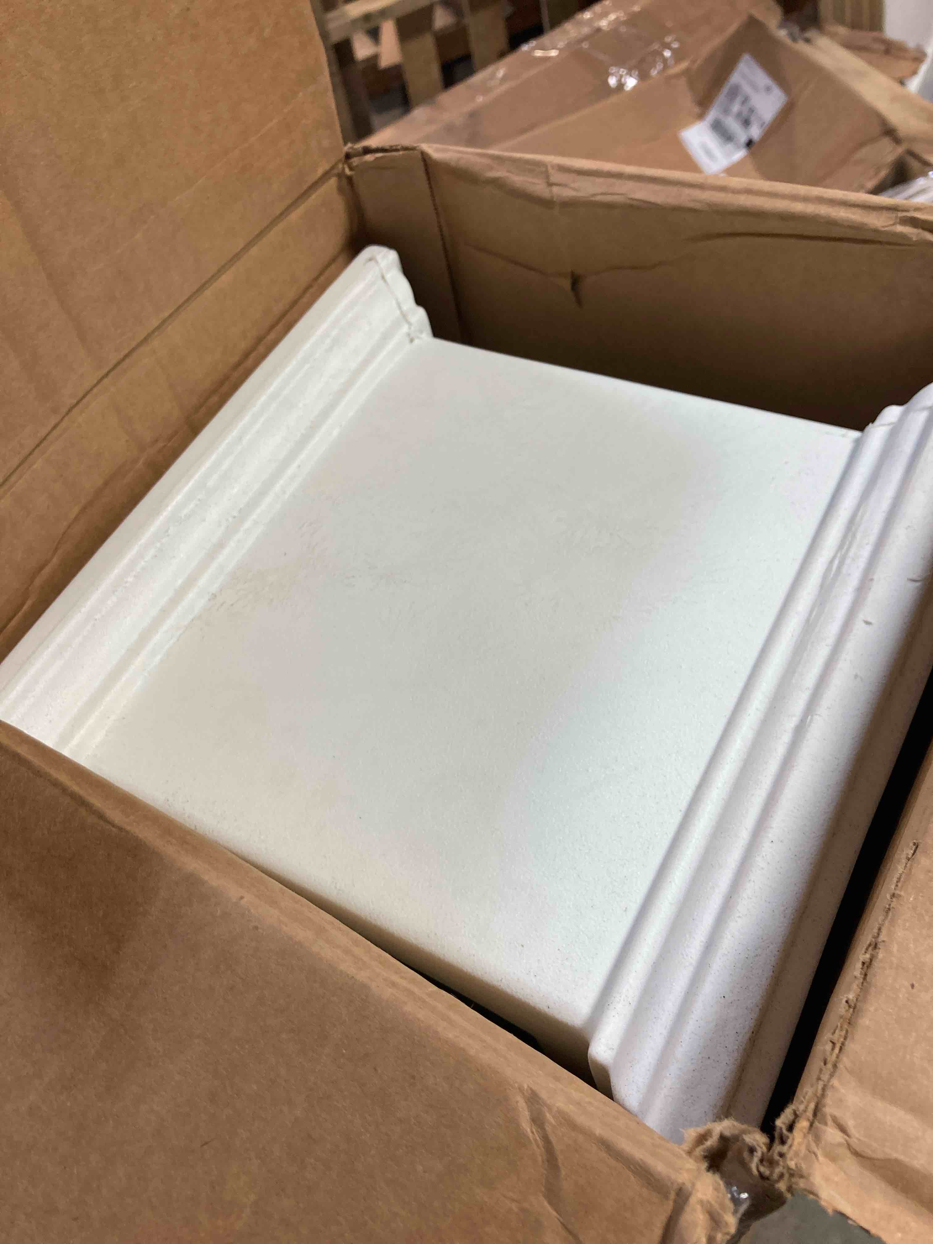 https://s3.amazonaws.com/lotting-images-prod/phillipi/RED4904623_1717436646184.jpeg