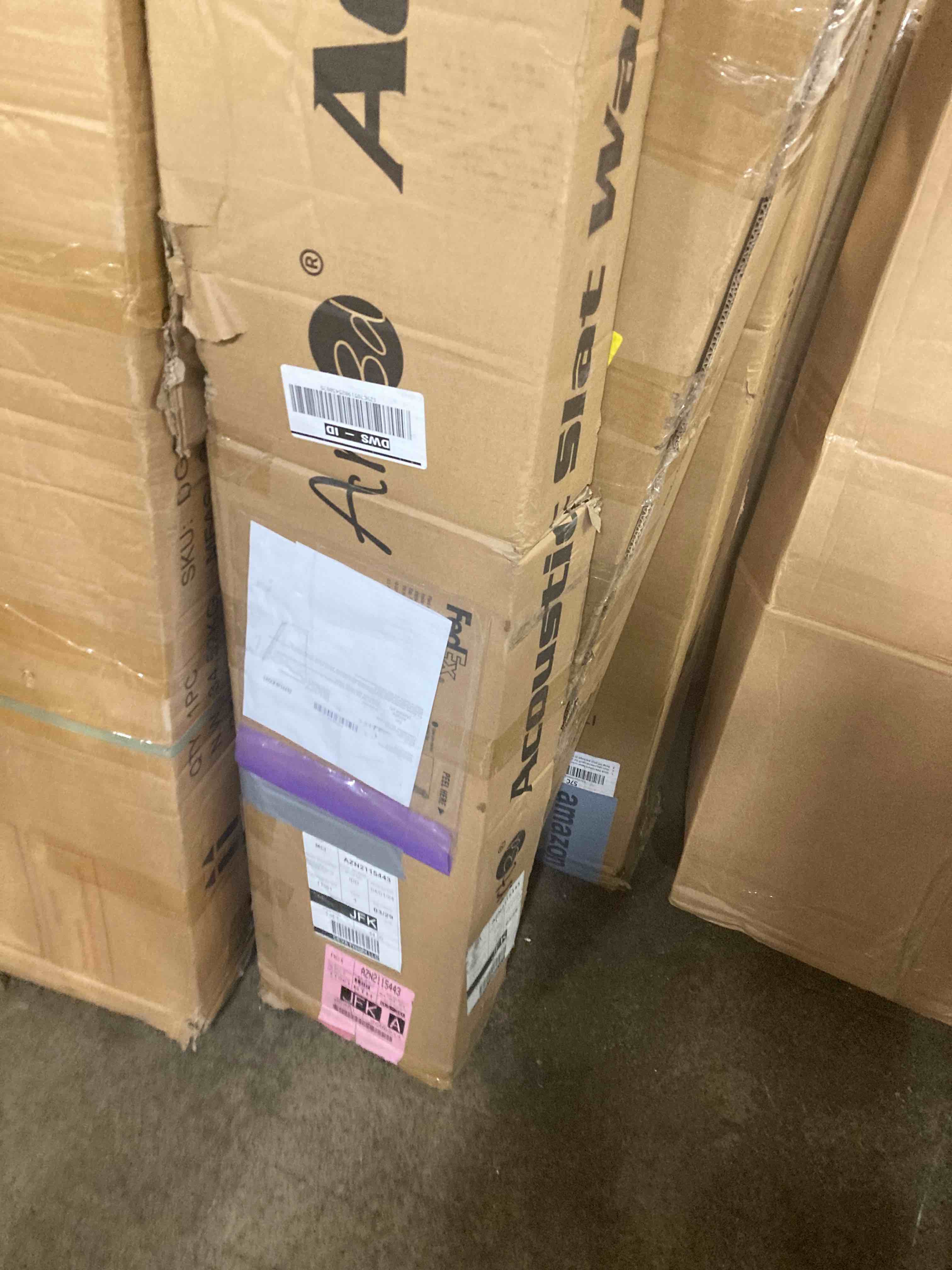 https://s3.amazonaws.com/lotting-images-prod/phillipi/RED4904656_1717518843494.jpeg