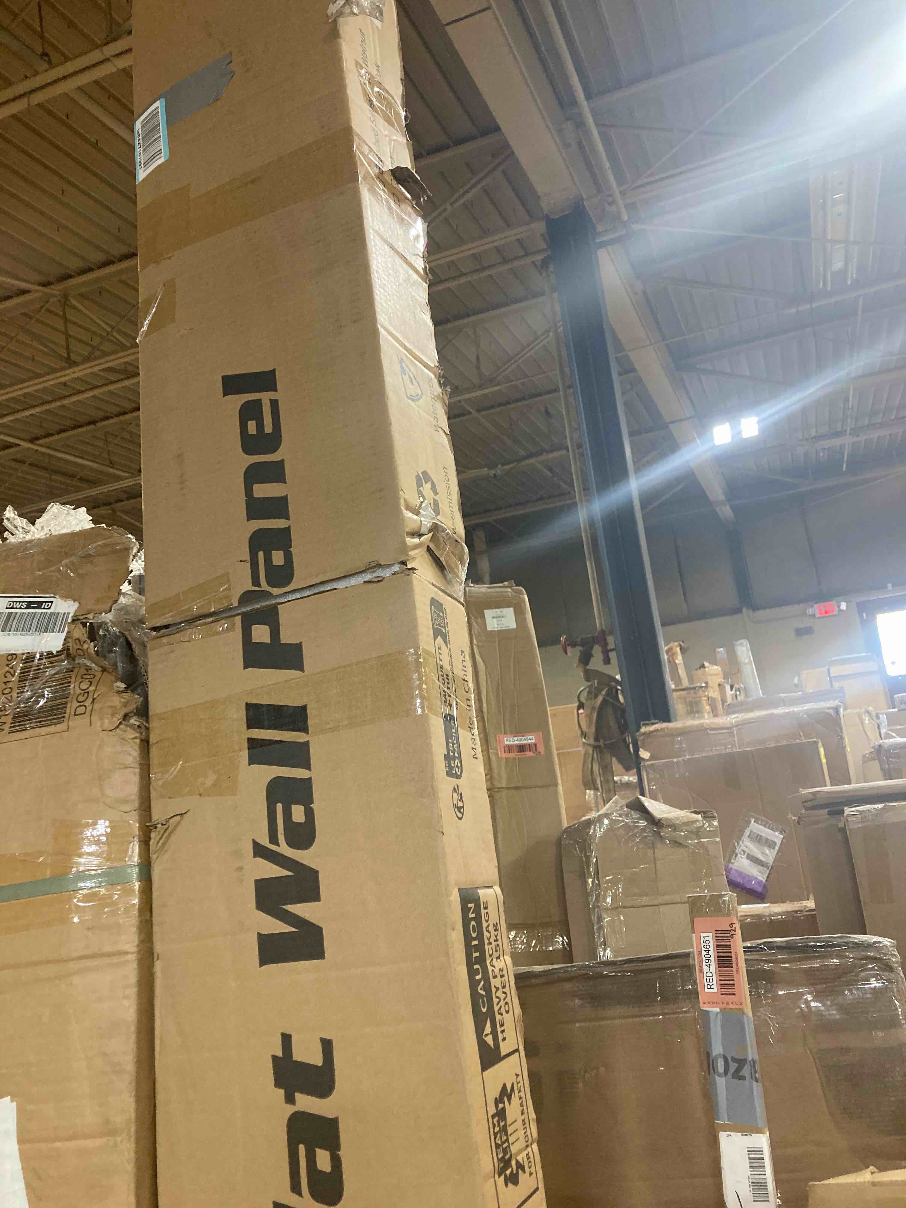 https://s3.amazonaws.com/lotting-images-prod/phillipi/RED4904656_1717518844974.jpeg