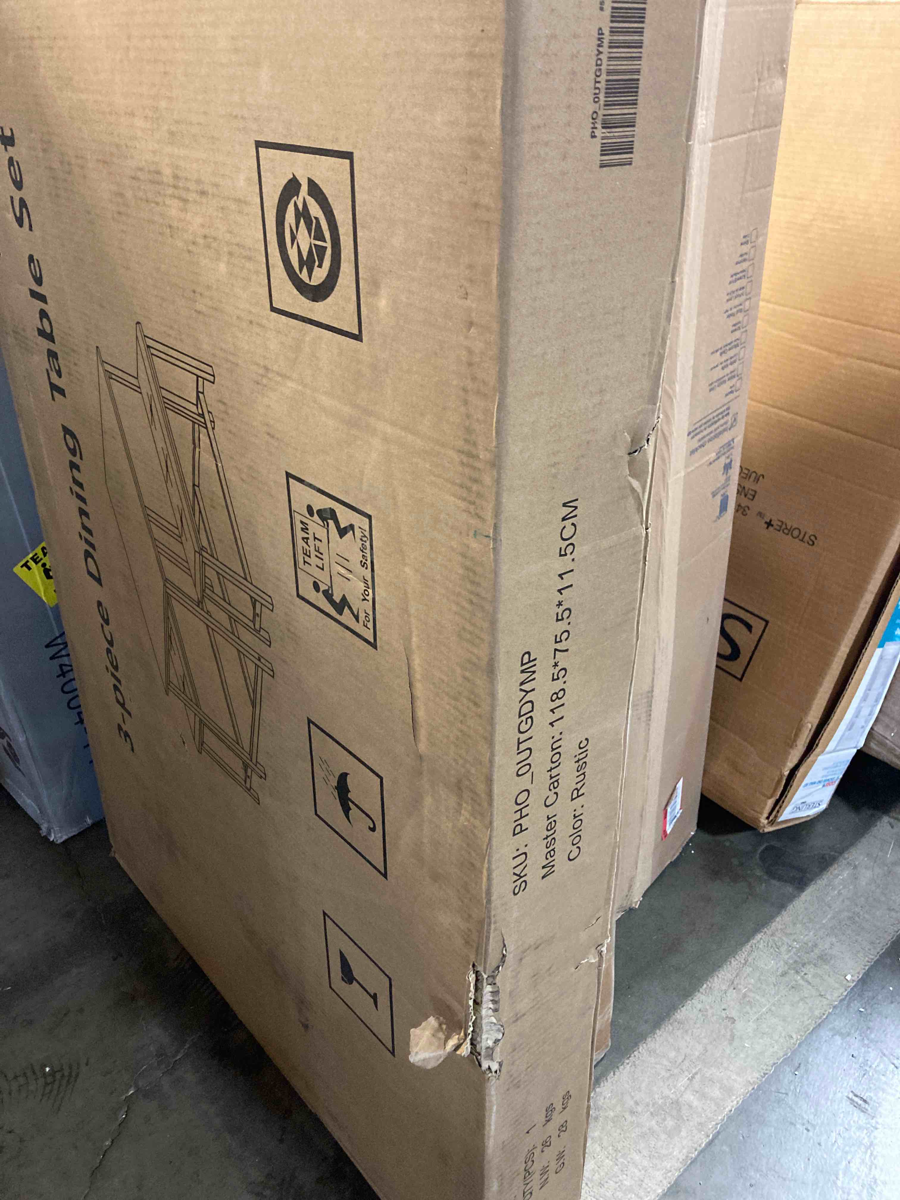 https://s3.amazonaws.com/lotting-images-prod/phillipi/RED4904913_1718206501184.jpeg
