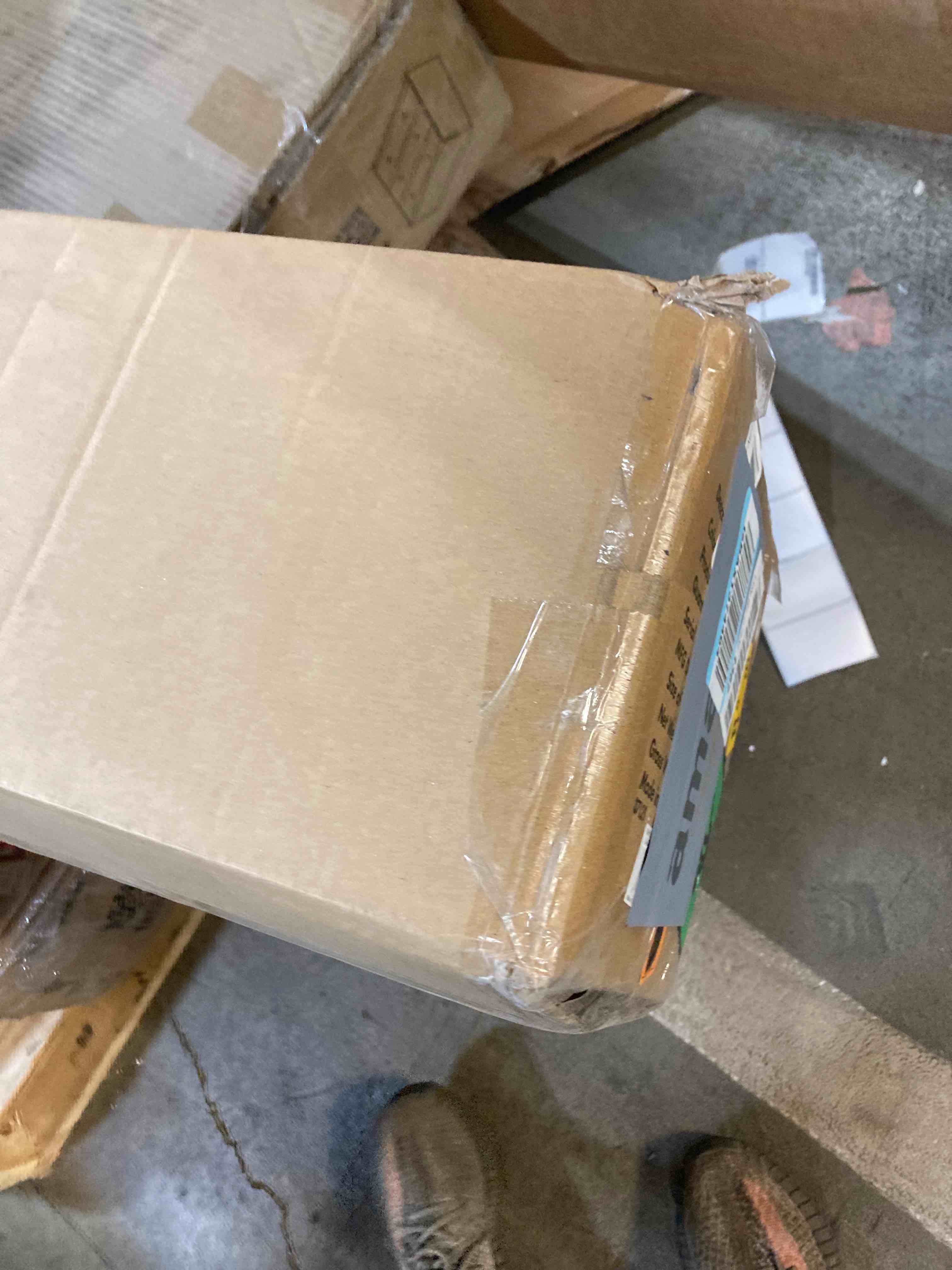 https://s3.amazonaws.com/lotting-images-prod/phillipi/RED4904921_1718207504437.jpeg