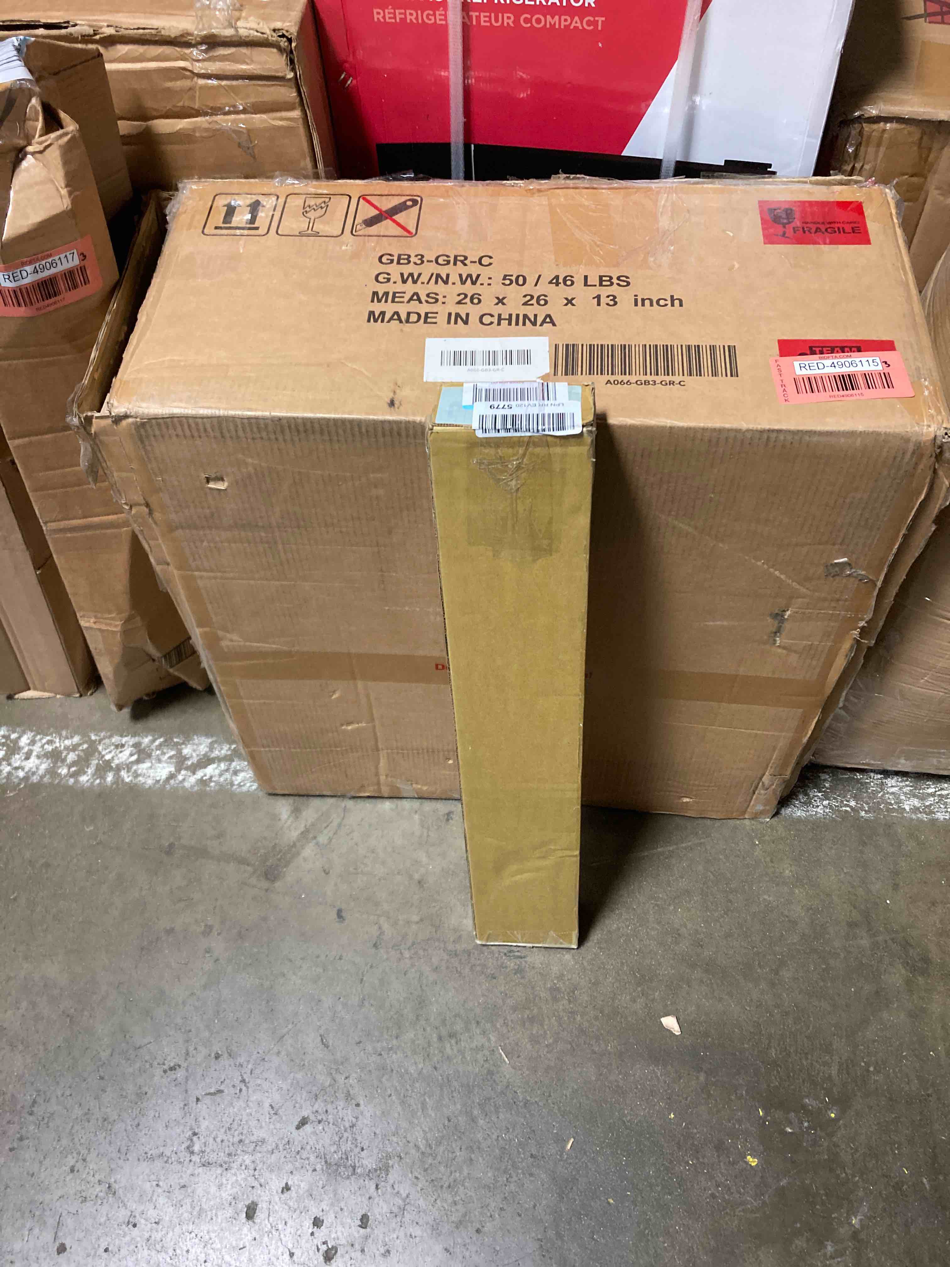 https://s3.amazonaws.com/lotting-images-prod/phillipi/RED4906119_1686757168428.jpeg
