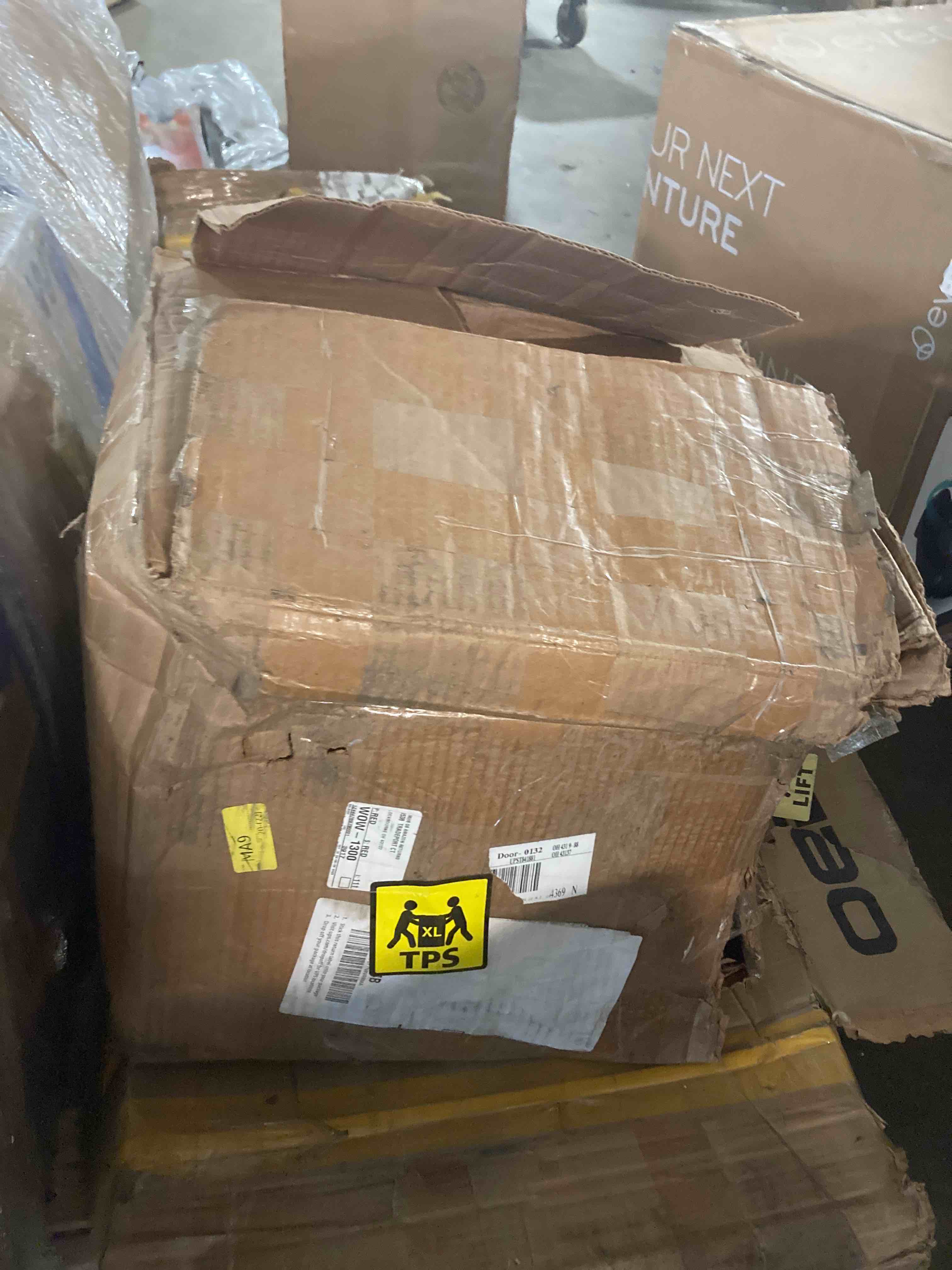 https://s3.amazonaws.com/lotting-images-prod/phillipi/RED4906919_1690222277623.jpeg