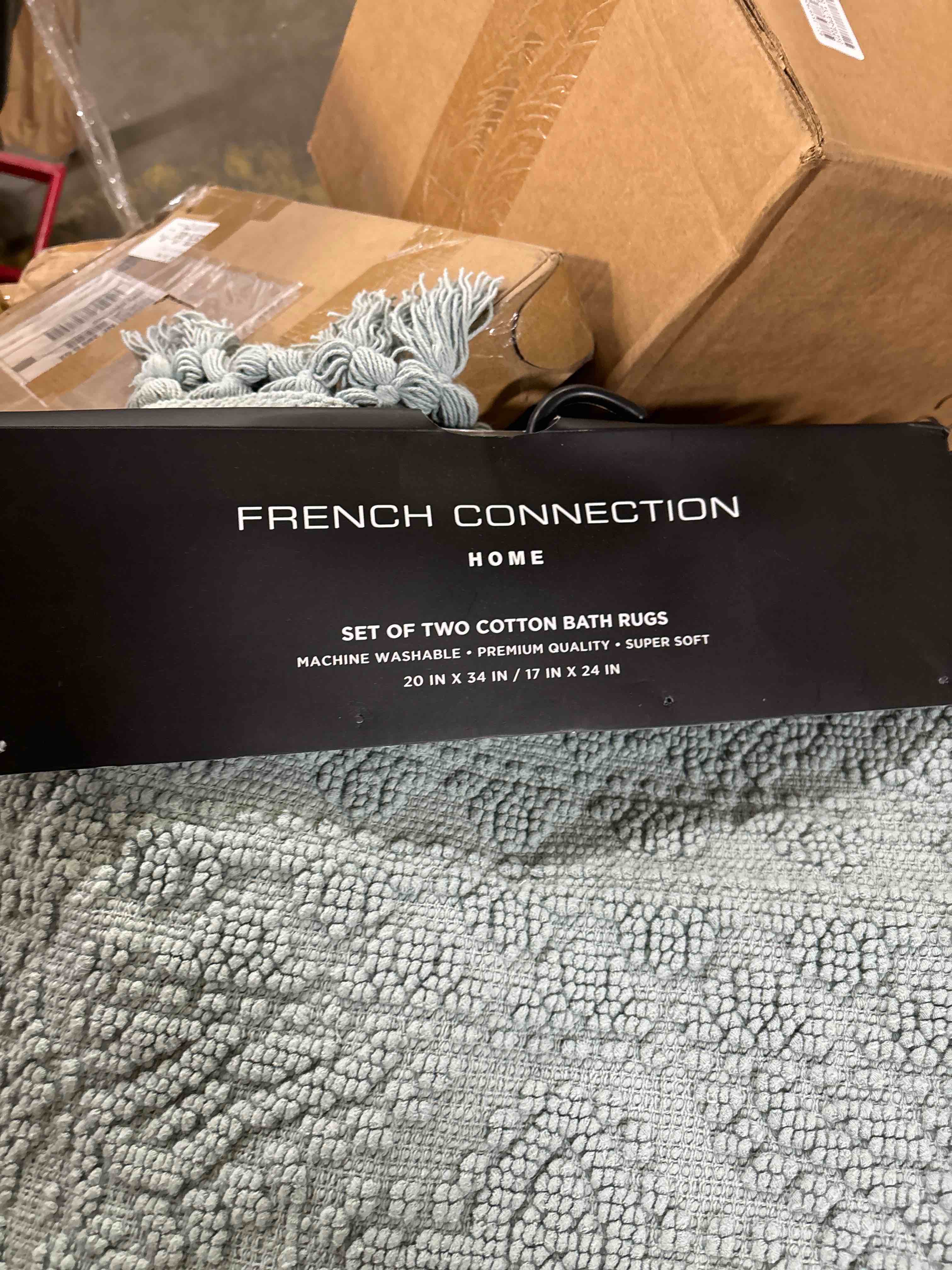 https://s3.amazonaws.com/lotting-images-prod/phillipi/RED4907311_1726599222584.jpeg