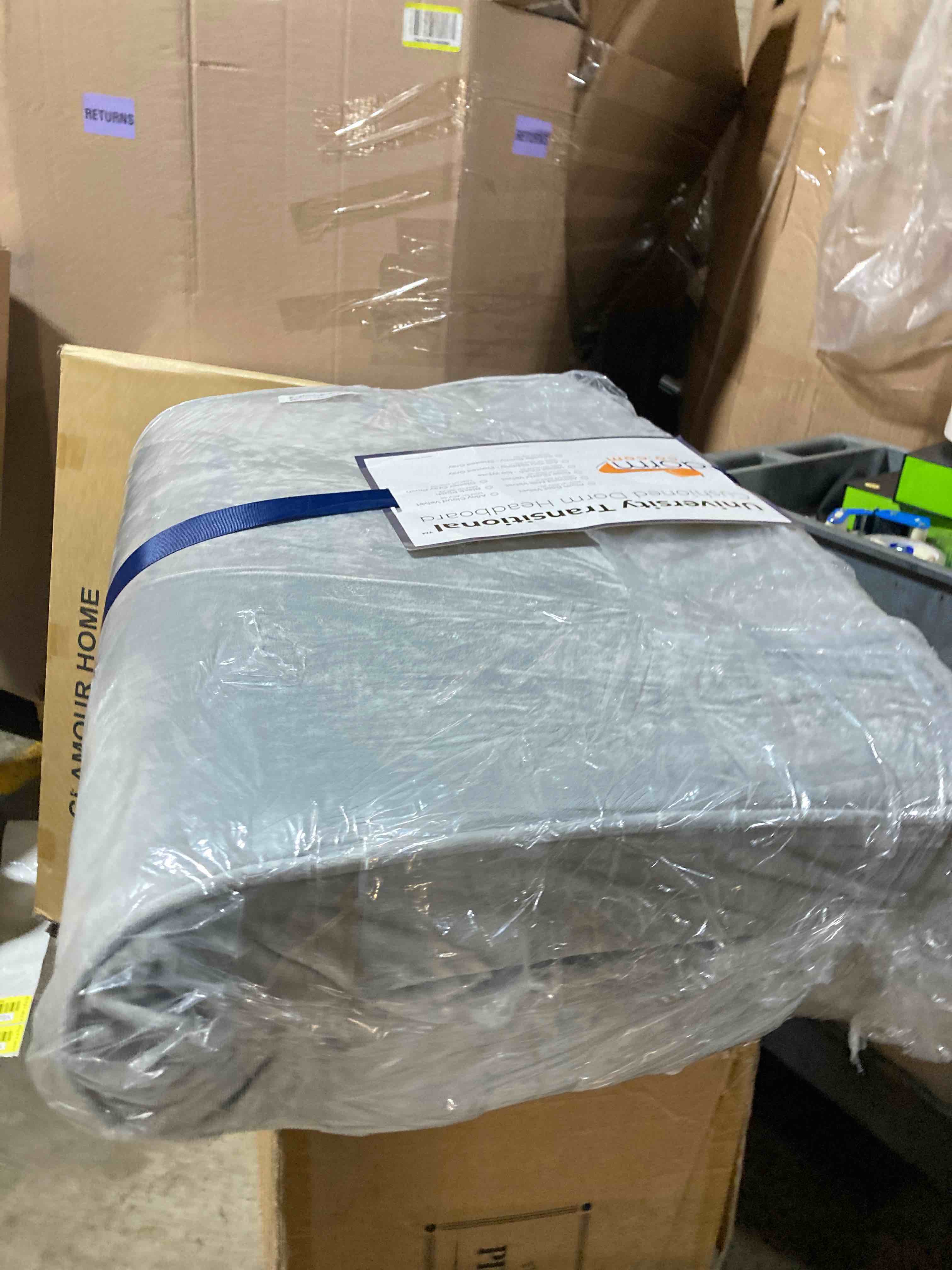 https://s3.amazonaws.com/lotting-images-prod/phillipi/RED4907807_1728487369090.jpeg