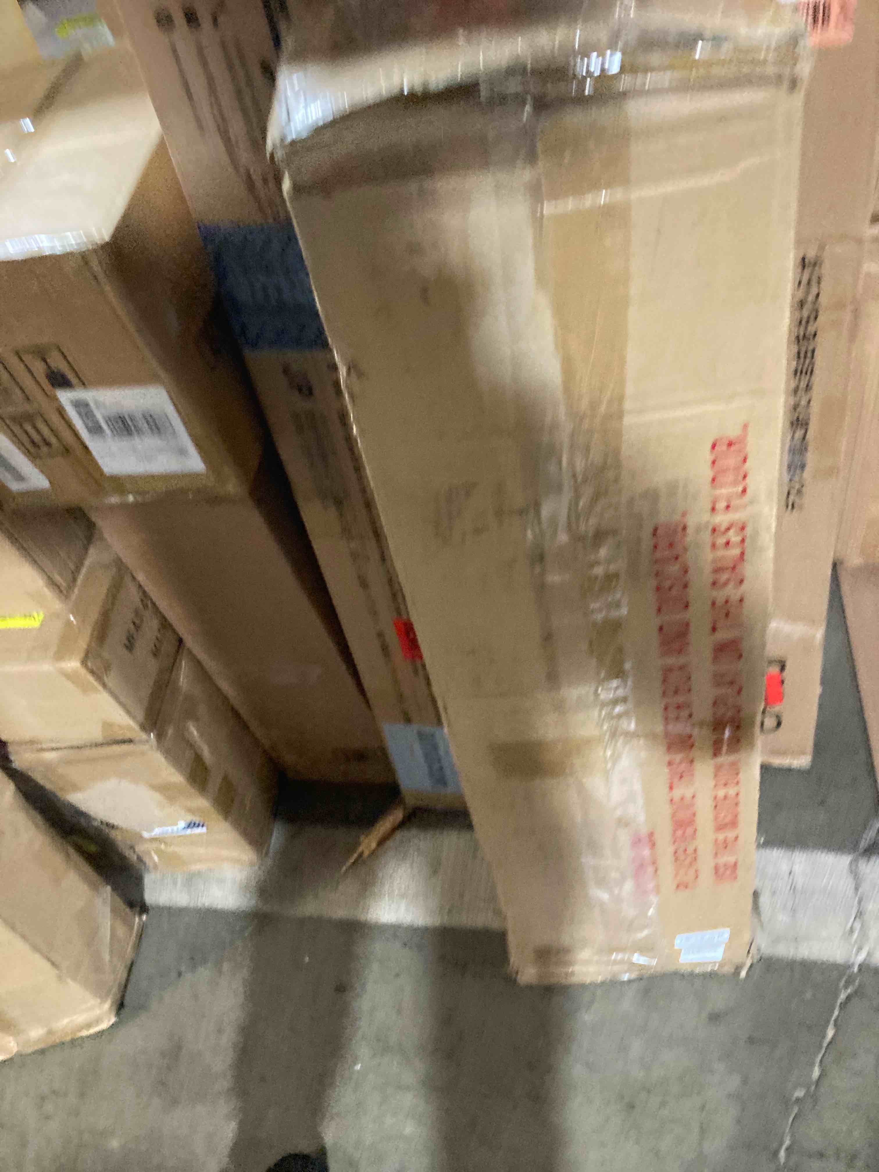 https://s3.amazonaws.com/lotting-images-prod/phillipi/RED4907940_1727969518957.jpeg