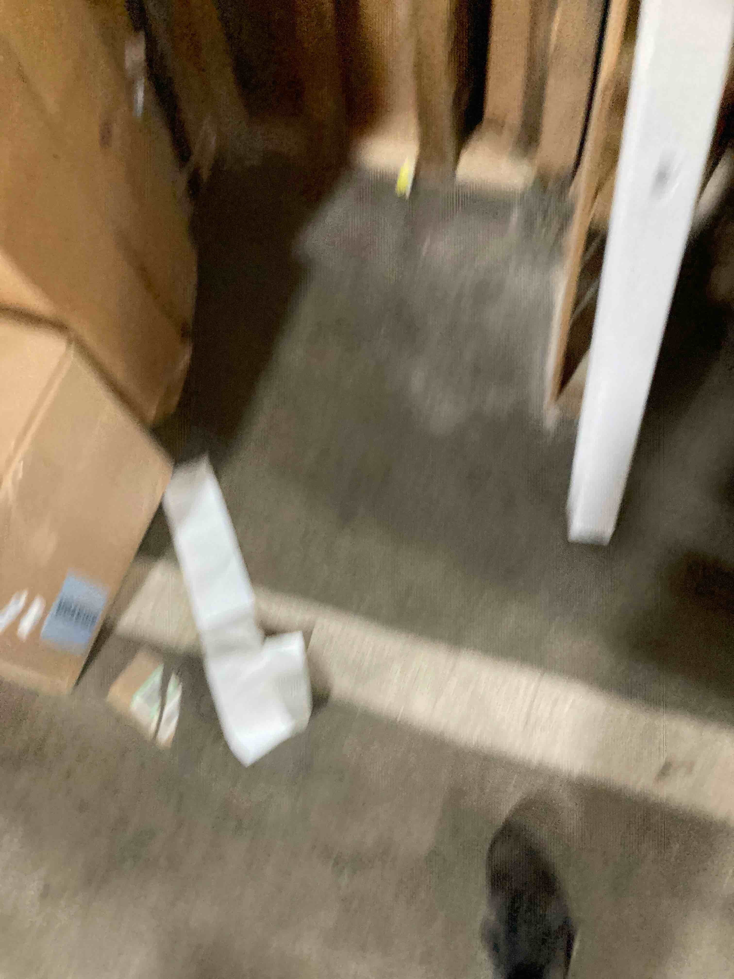 https://s3.amazonaws.com/lotting-images-prod/phillipi/RED4907970_1727984970943.jpeg