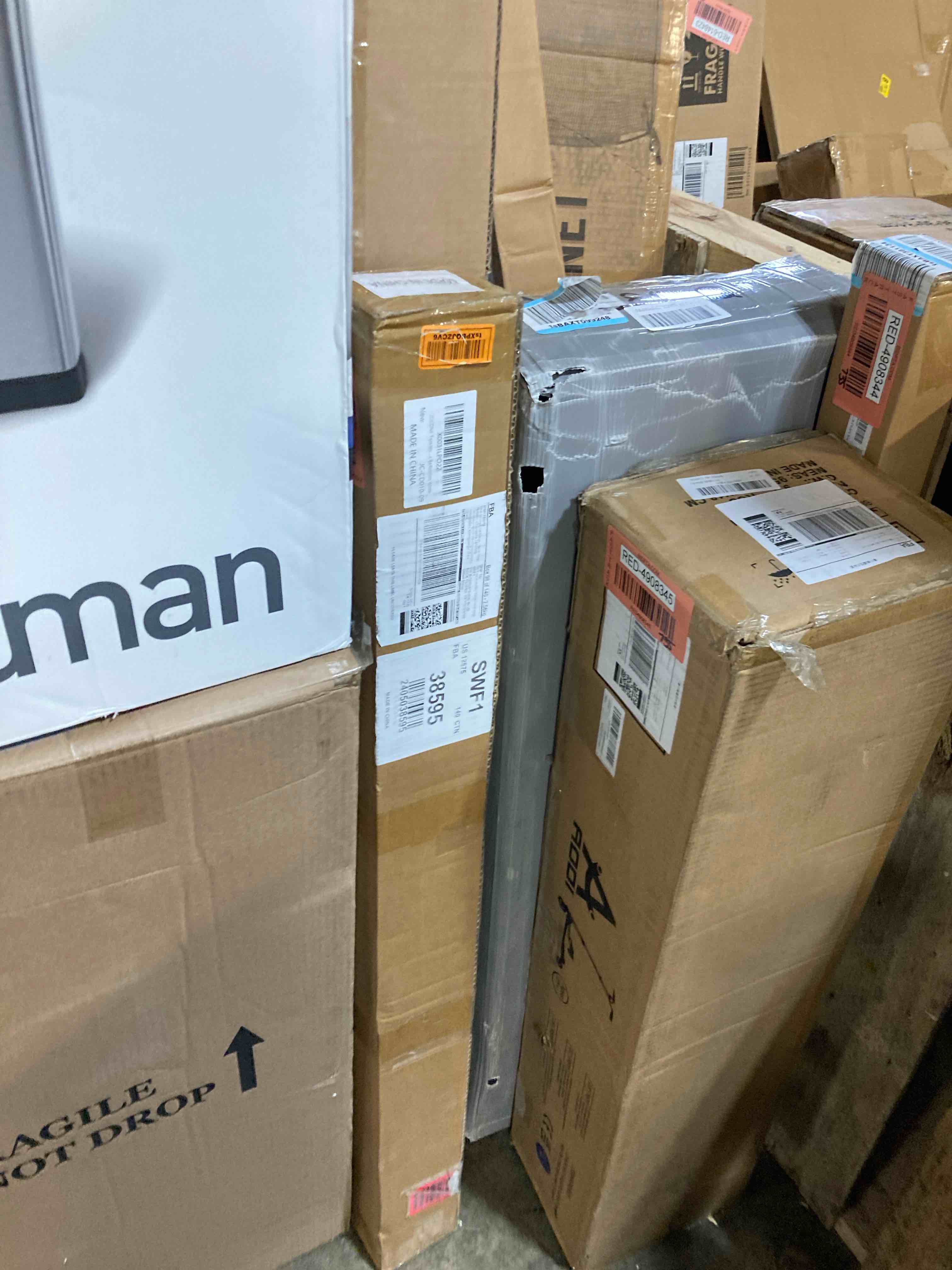 https://s3.amazonaws.com/lotting-images-prod/phillipi/RED4908346_1731686943694.jpeg