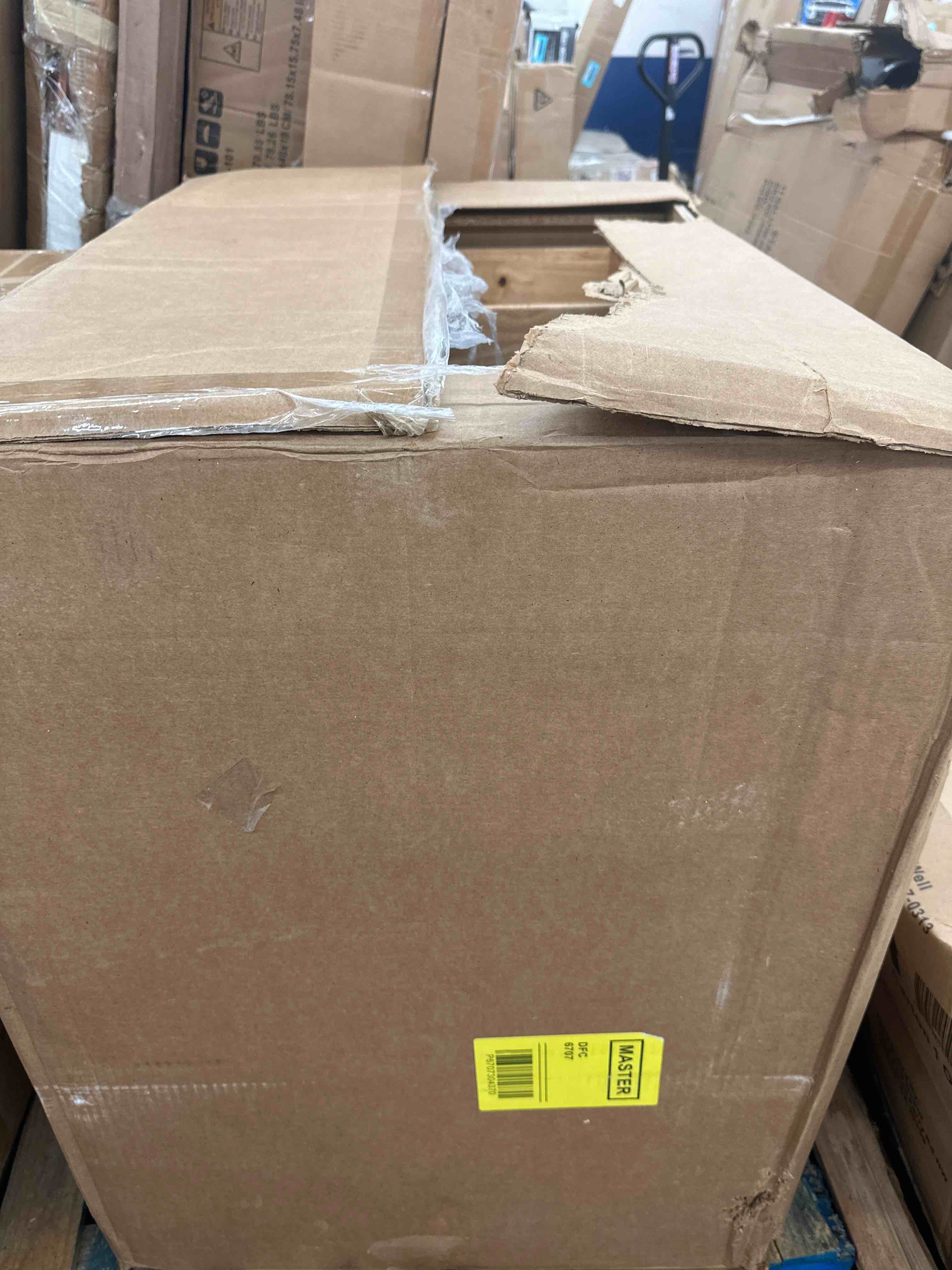 https://s3.amazonaws.com/lotting-images-prod/phillipi/RED4909481_1720721754255.jpeg