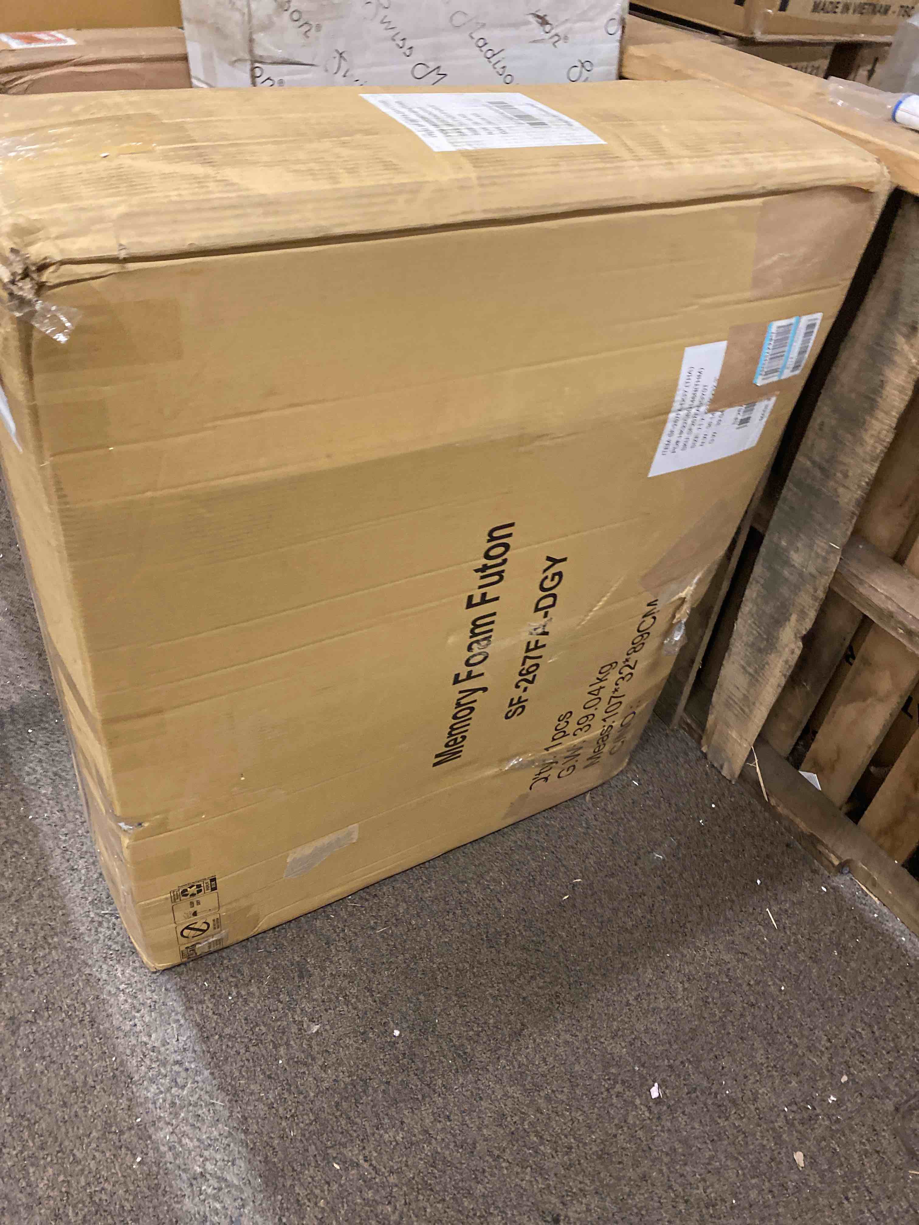 https://s3.amazonaws.com/lotting-images-prod/phillipi/RED5003168_1701465735629.jpeg