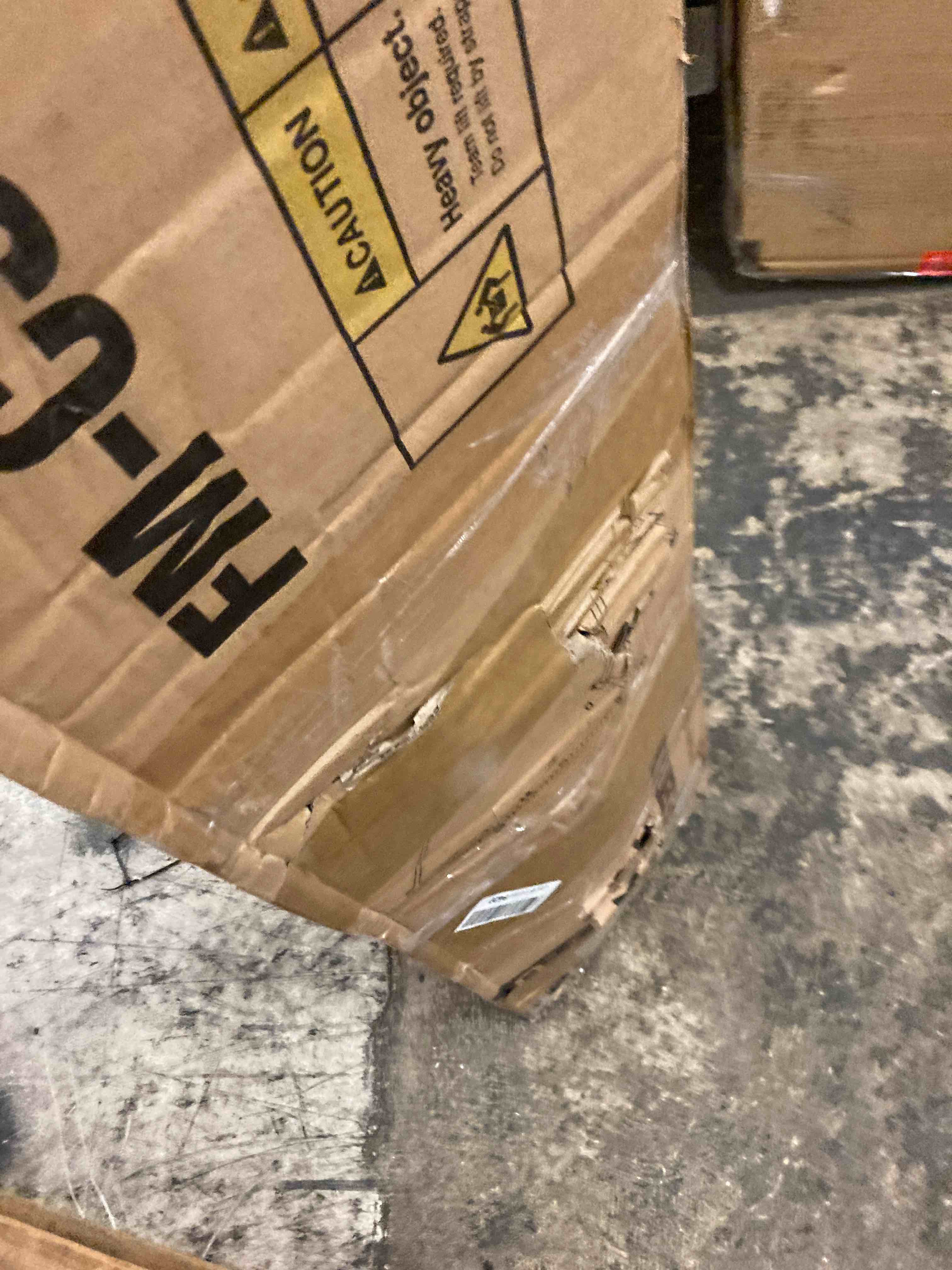 https://s3.amazonaws.com/lotting-images-prod/phillipi/RED5003670_1701890787036.jpeg