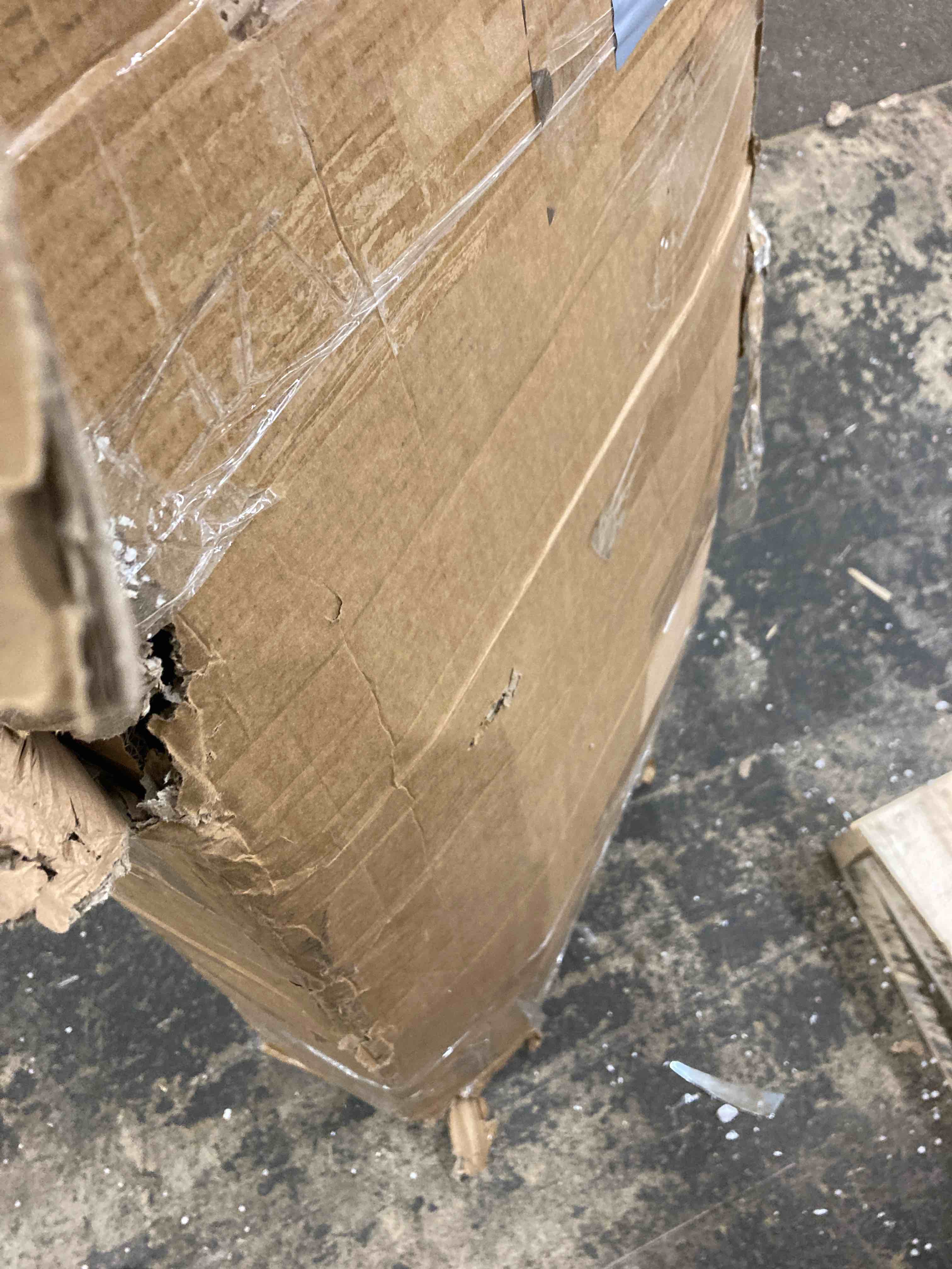 https://s3.amazonaws.com/lotting-images-prod/phillipi/RED5003687_1701889049119.jpeg