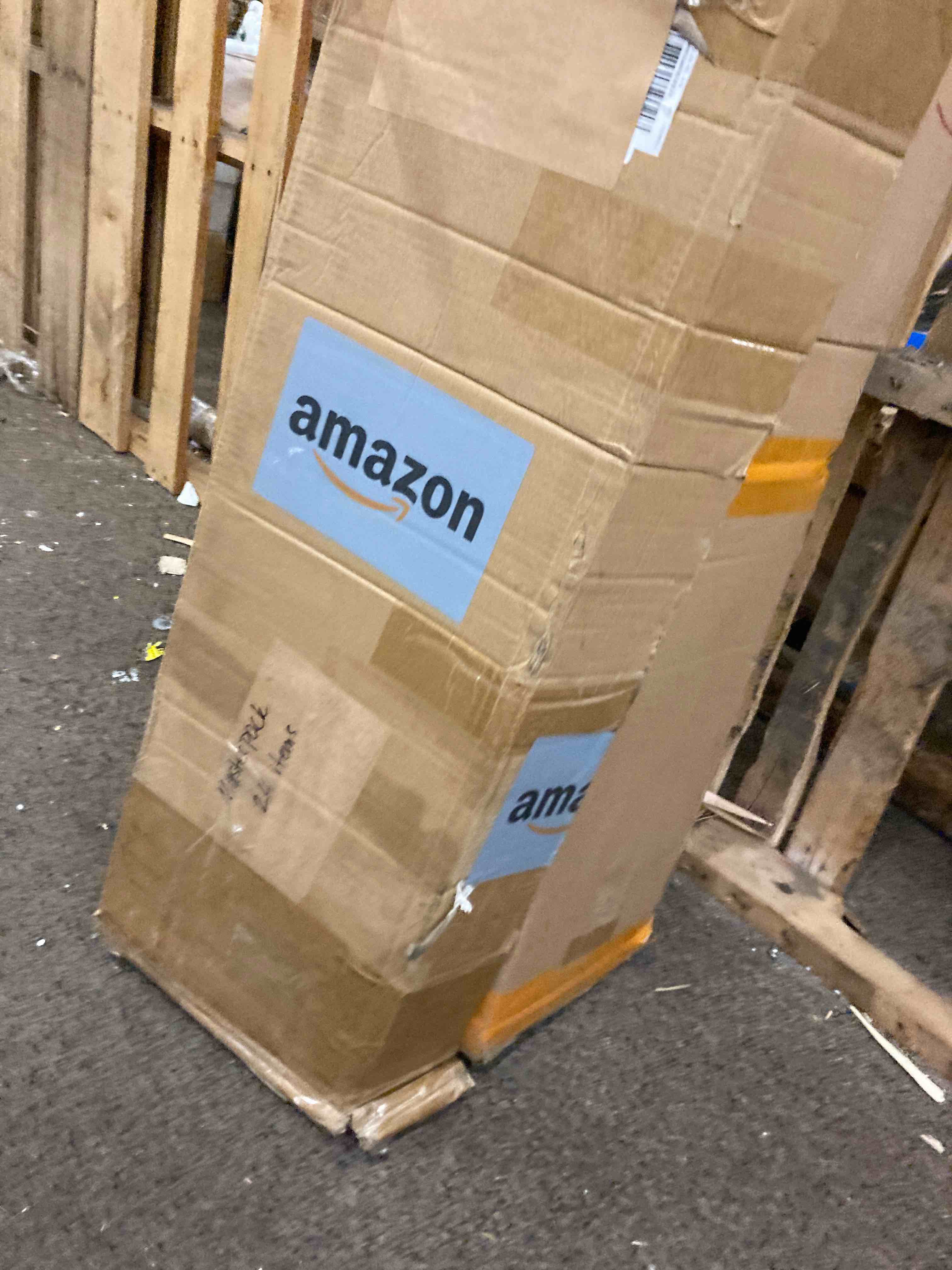 https://s3.amazonaws.com/lotting-images-prod/phillipi/RED5003700_1701885716614.jpeg