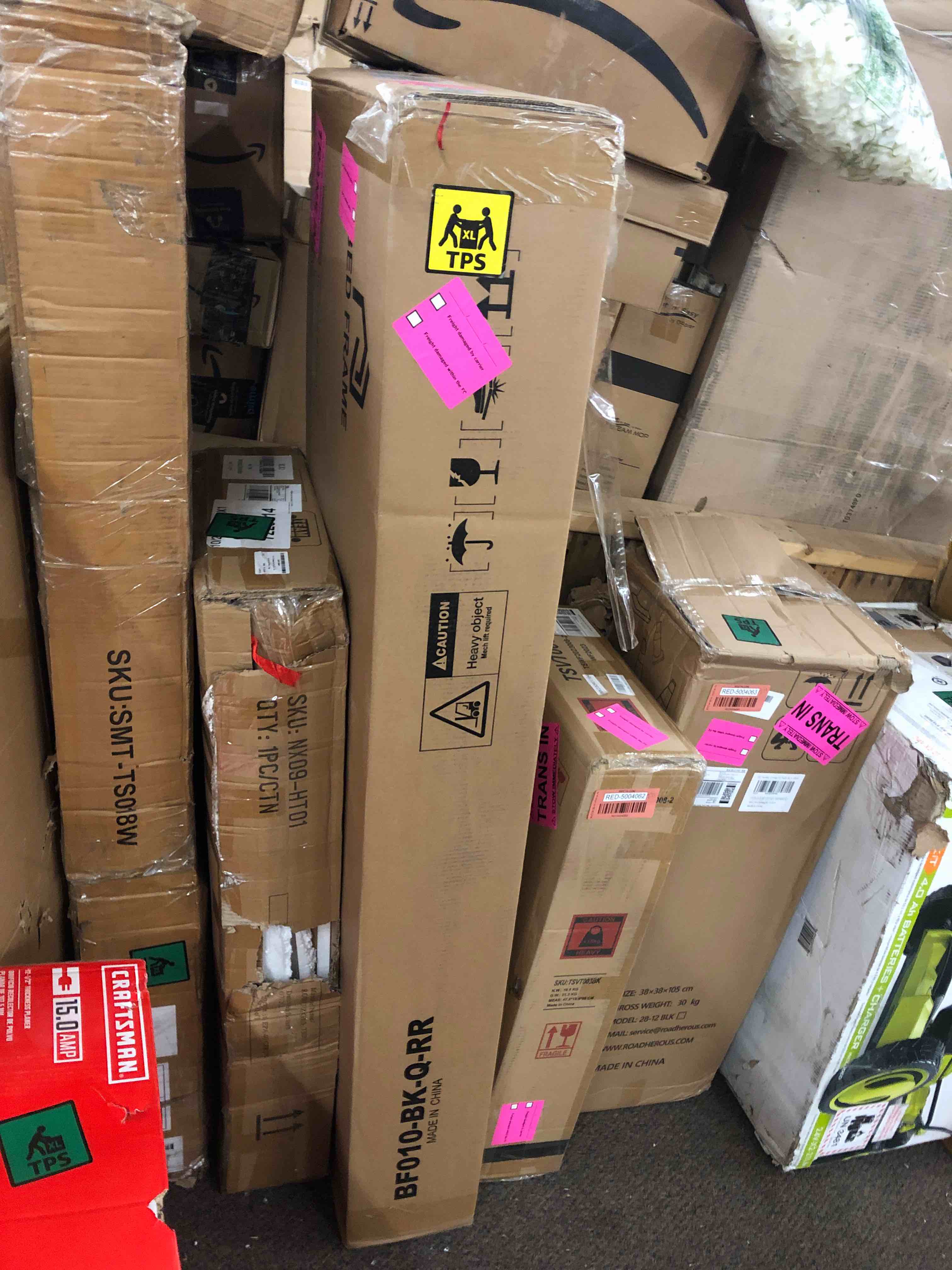 https://s3.amazonaws.com/lotting-images-prod/phillipi/RED5004076_1702661519866.jpeg
