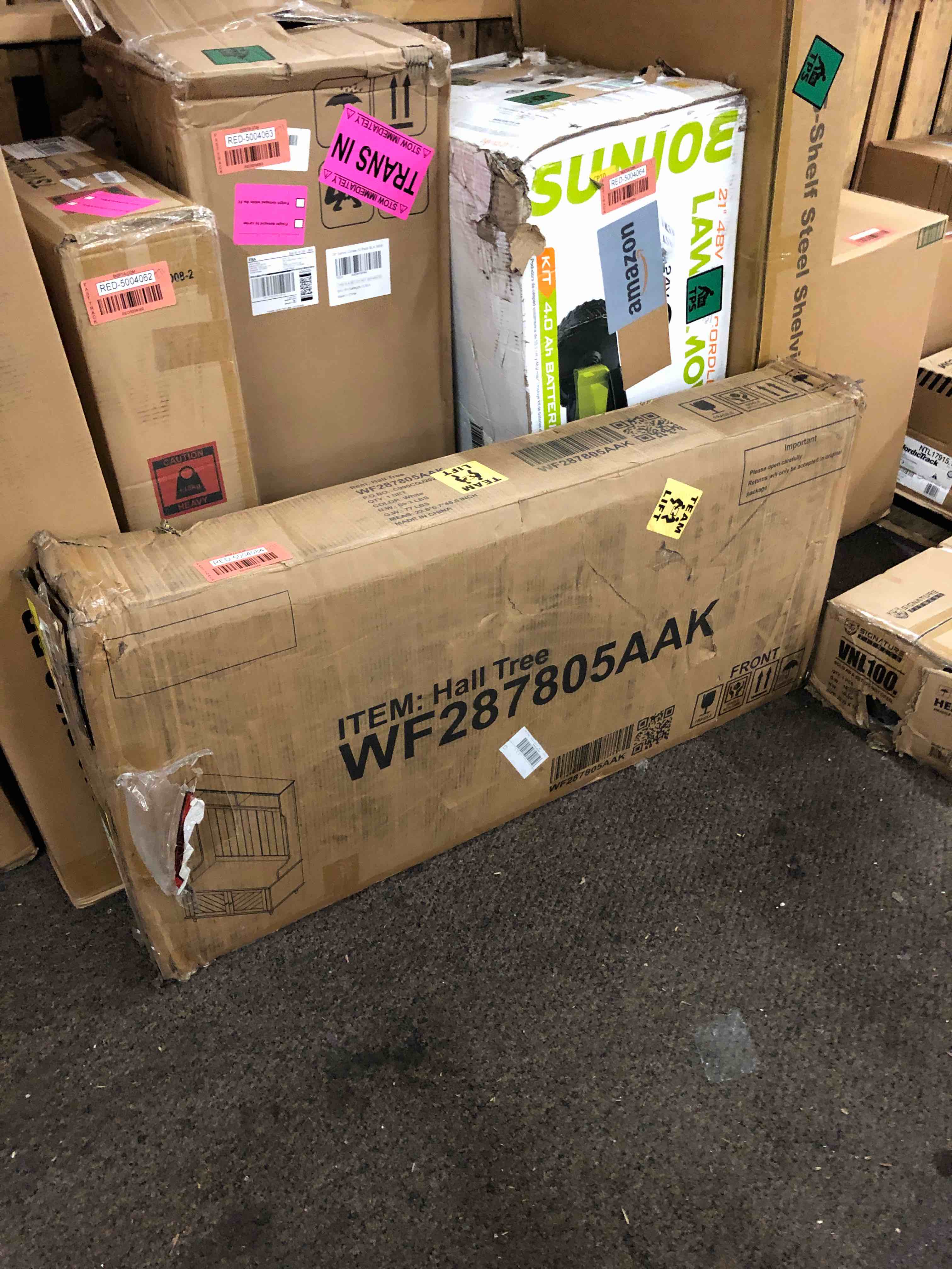https://s3.amazonaws.com/lotting-images-prod/phillipi/RED5004084_1702662179643.jpeg