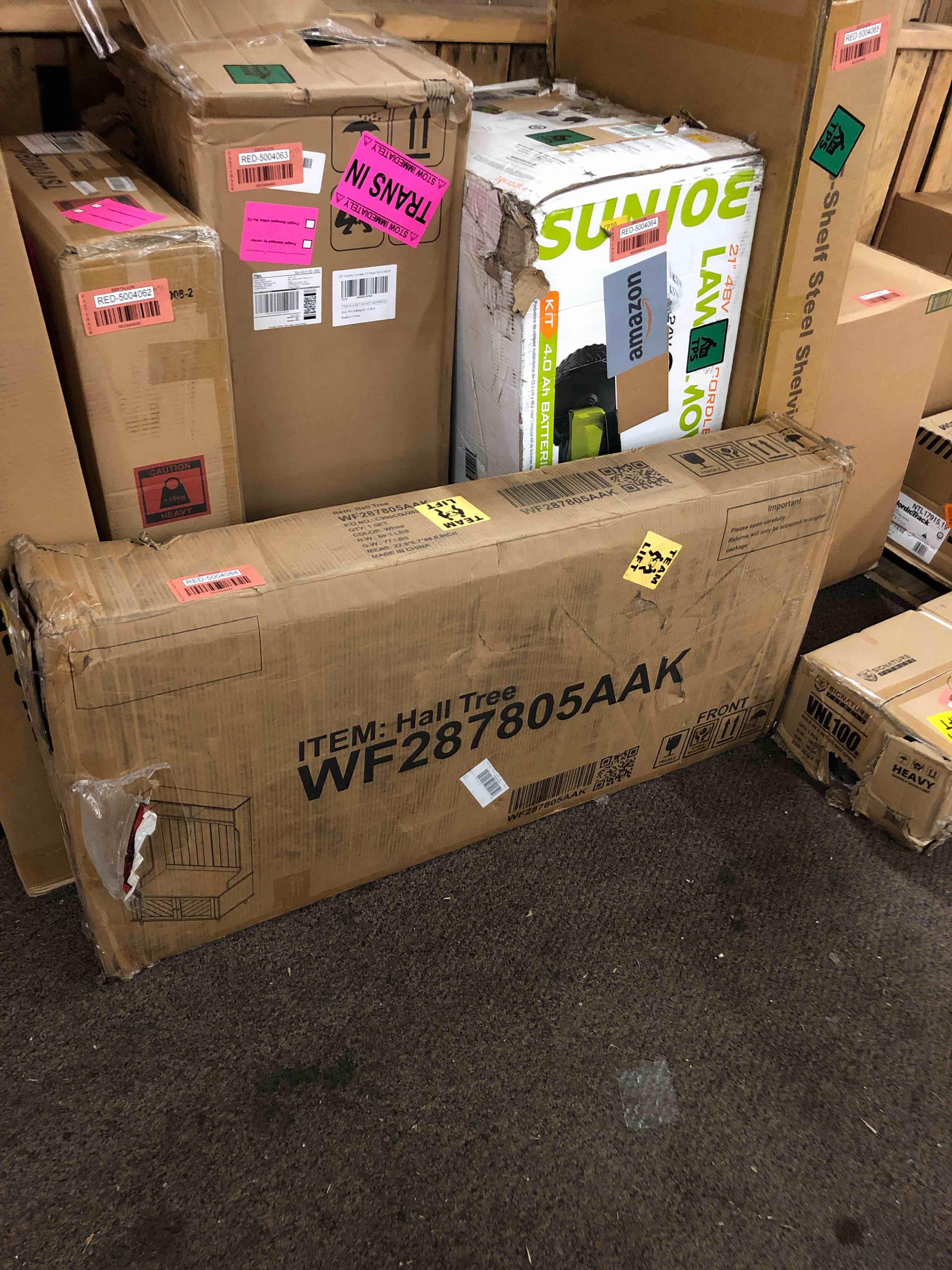 https://s3.amazonaws.com/lotting-images-prod/phillipi/RED5004084_1702662180969.jpeg