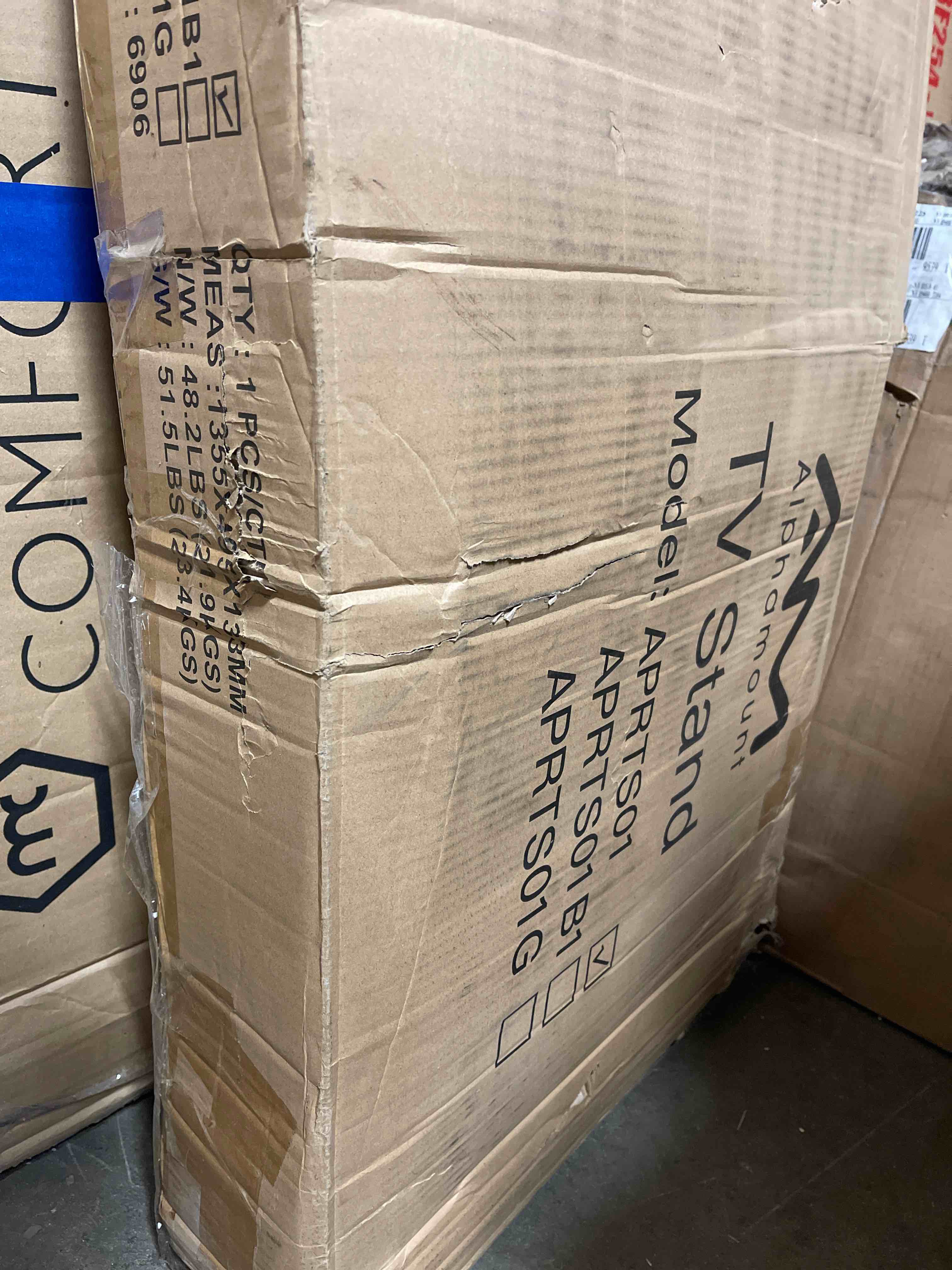 https://s3.amazonaws.com/lotting-images-prod/phillipi/RED5108384_1709326108319.jpeg