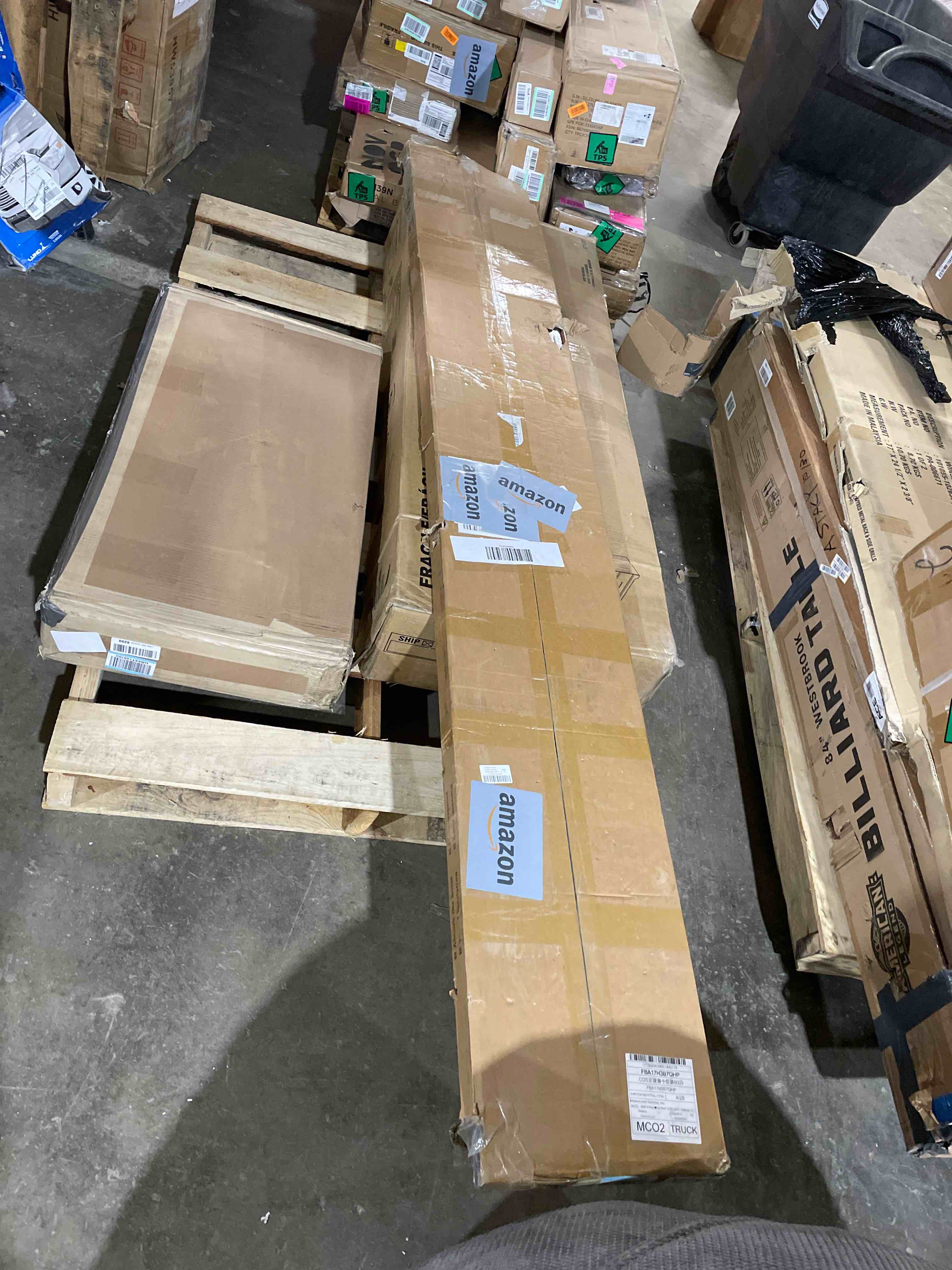 https://s3.amazonaws.com/lotting-images-prod/phillipi/RED5108569_1709580061649.jpeg