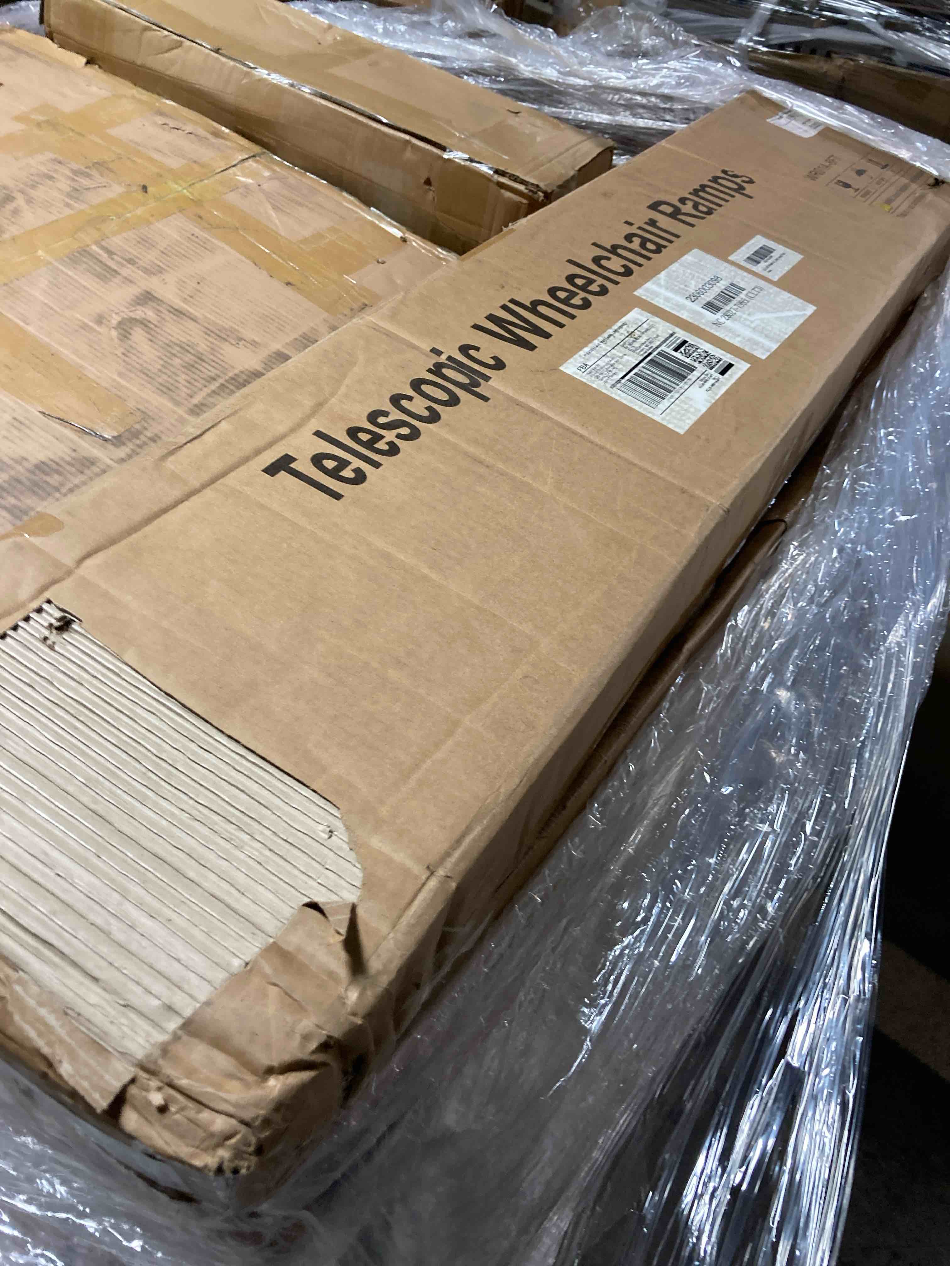 https://s3.amazonaws.com/lotting-images-prod/phillipi/RED5109461_1704736934745.jpeg