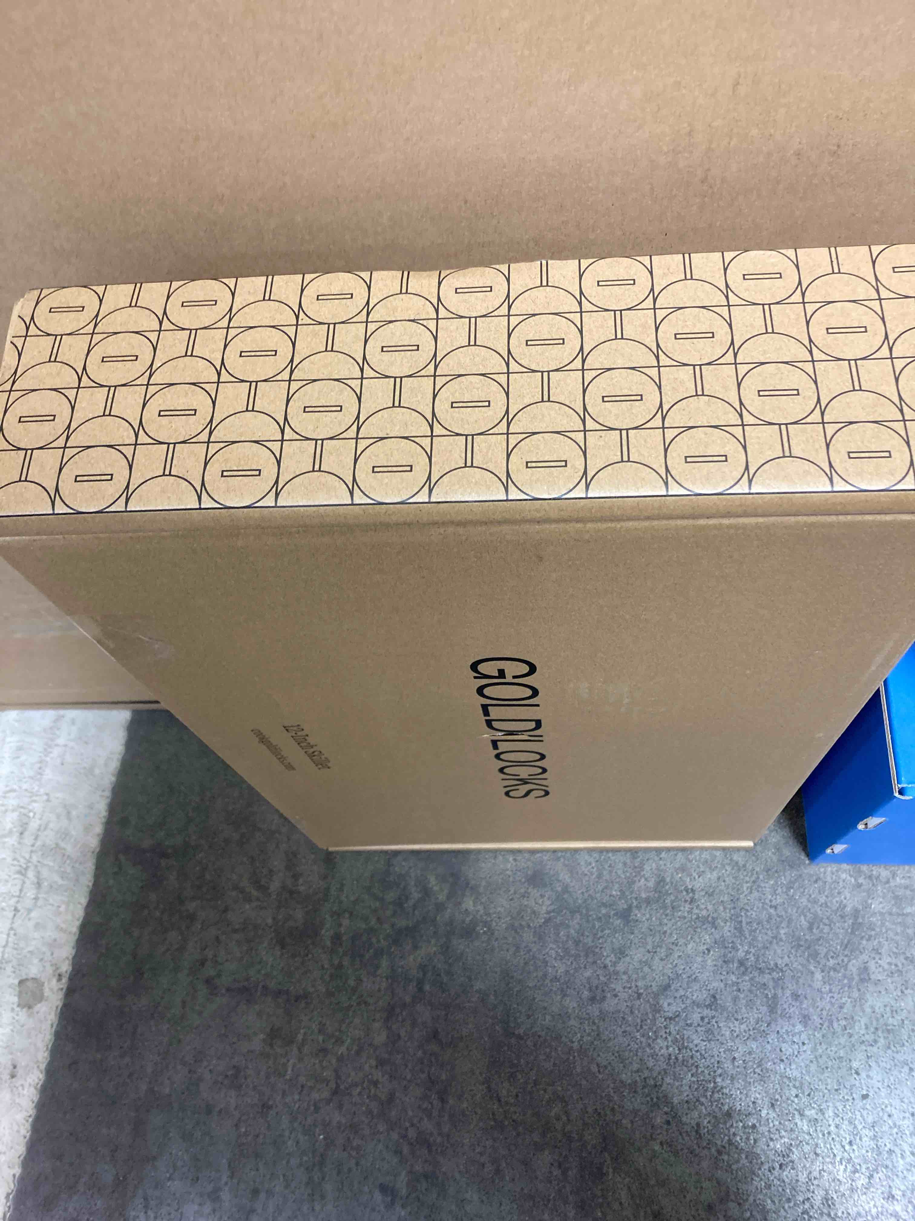 https://s3.amazonaws.com/lotting-images-prod/phillipi/RED5109986_1706028835044.jpeg