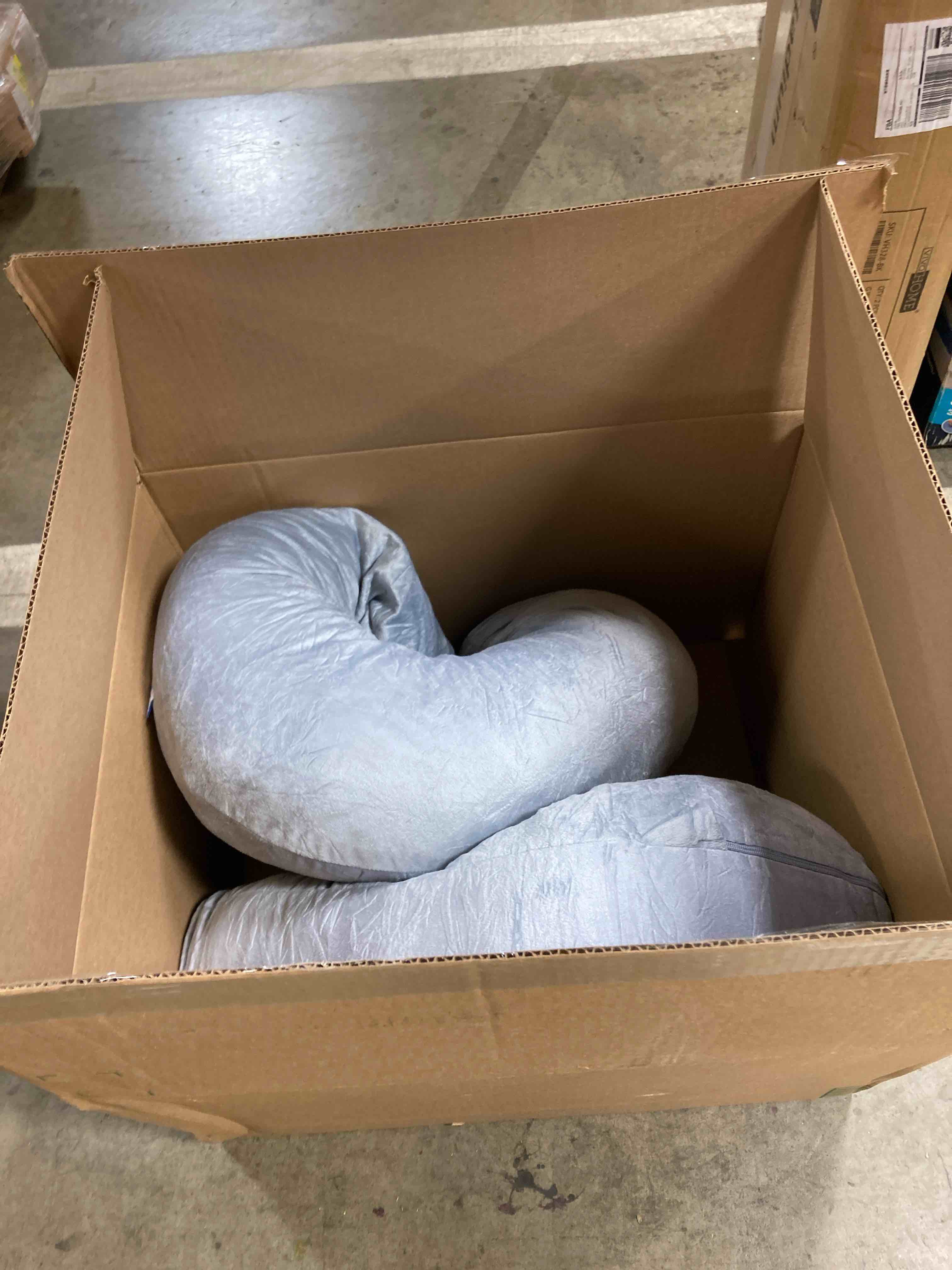 https://s3.amazonaws.com/lotting-images-prod/phillipi/RED5110007_1706036373115.jpeg