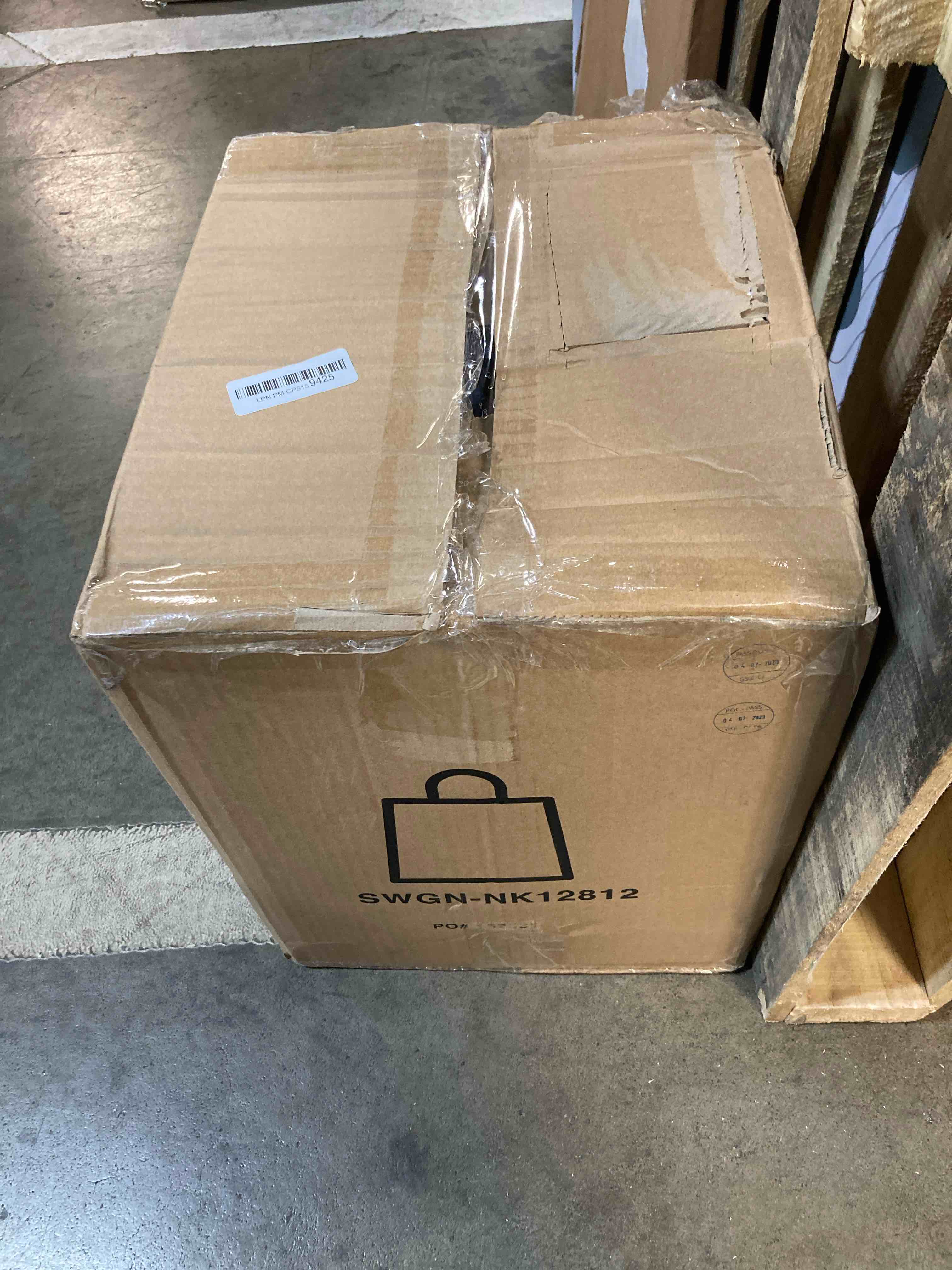https://s3.amazonaws.com/lotting-images-prod/phillipi/RED5110367_1706806630442.jpeg