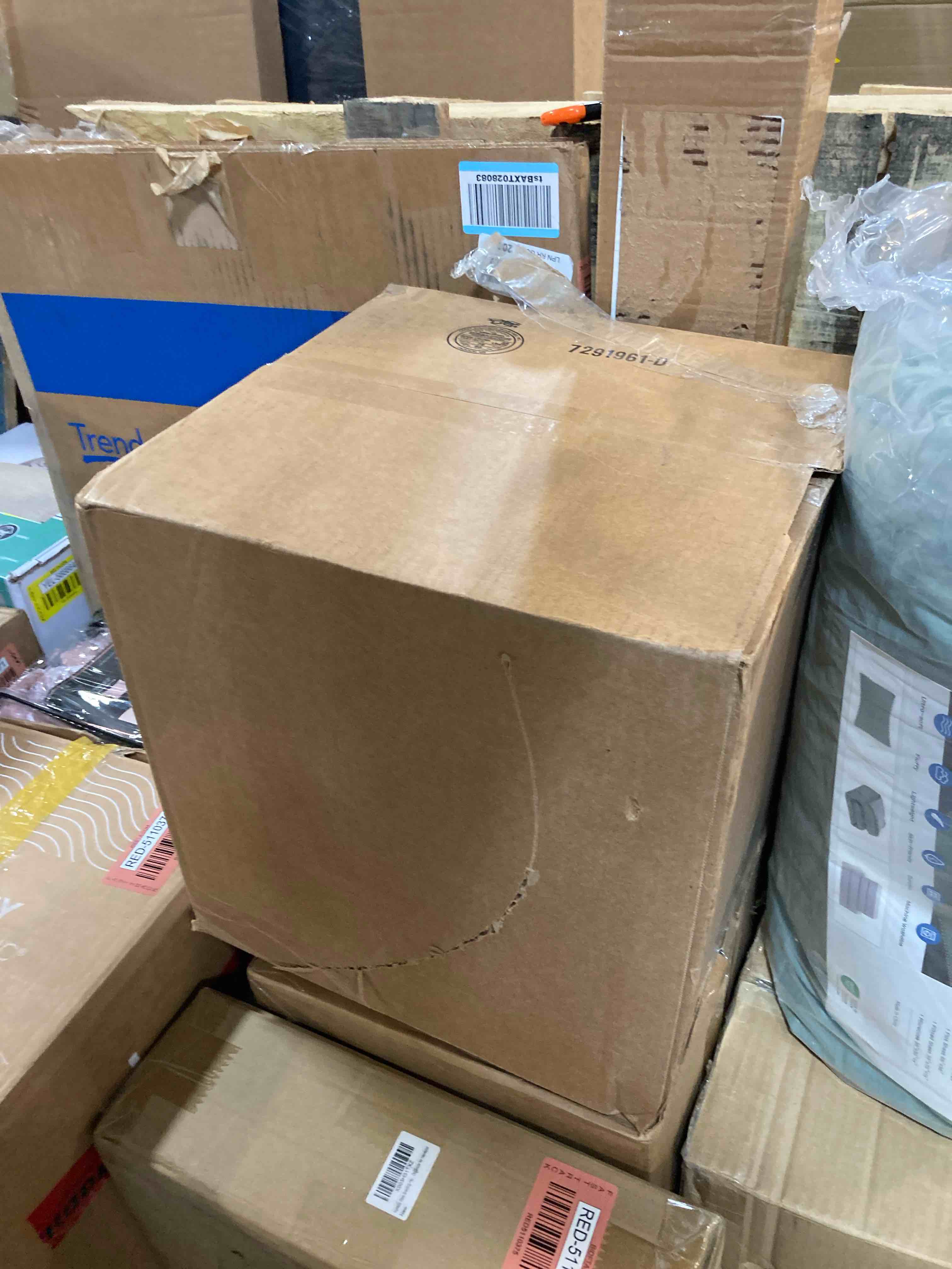 https://s3.amazonaws.com/lotting-images-prod/phillipi/RED5110376_1706807673694.jpeg