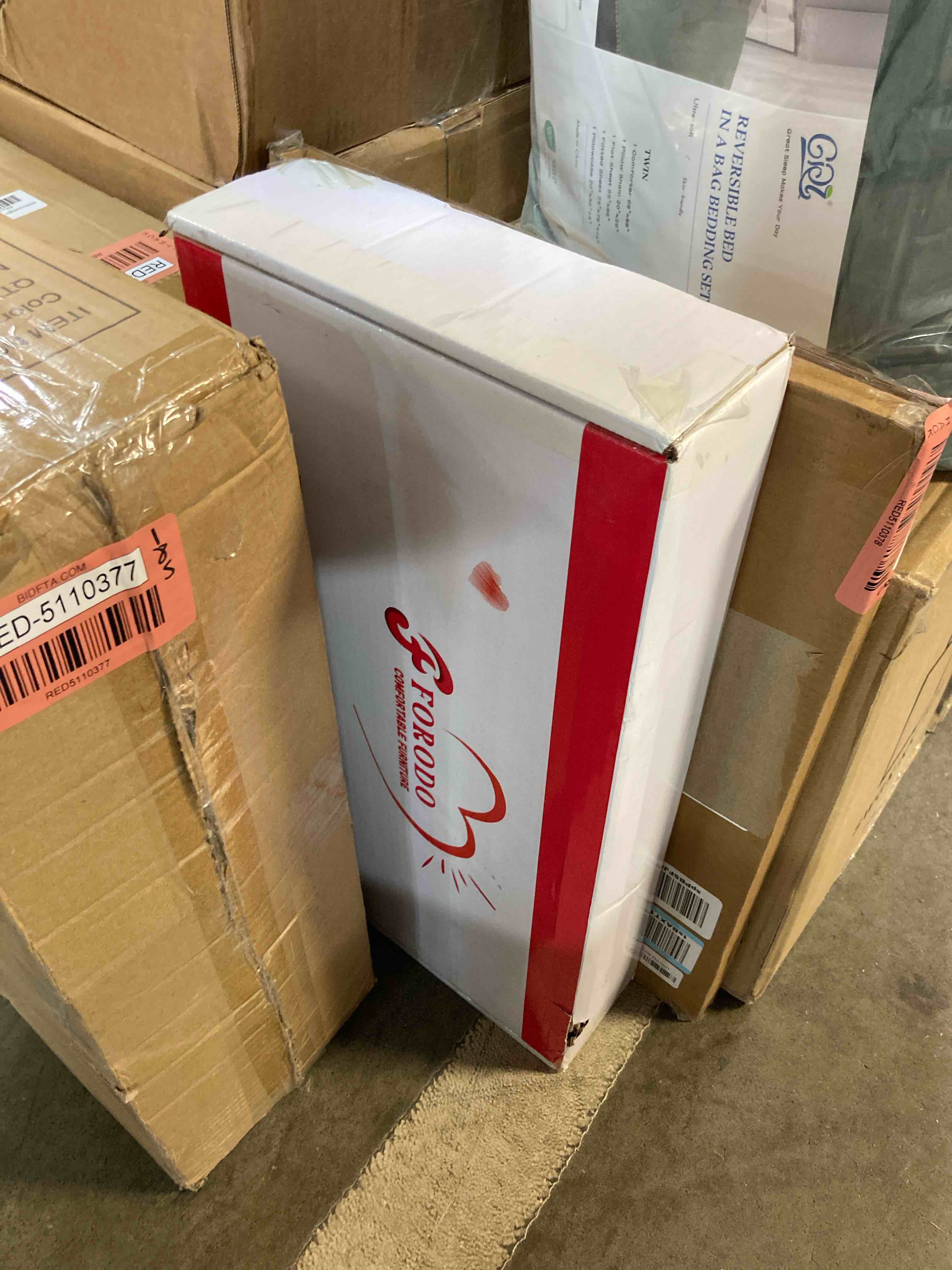 https://s3.amazonaws.com/lotting-images-prod/phillipi/RED5110379_1706807895321.jpeg
