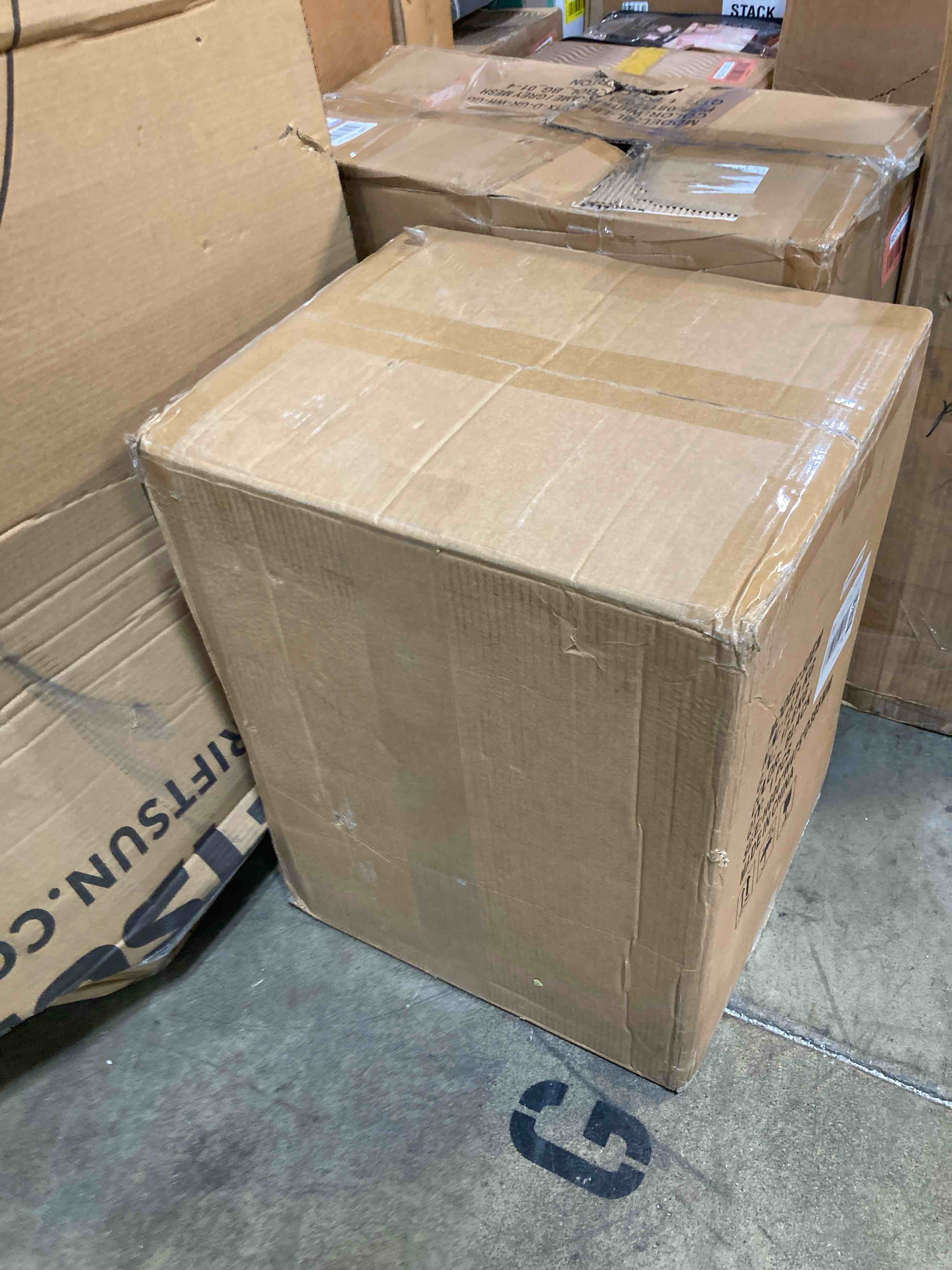 https://s3.amazonaws.com/lotting-images-prod/phillipi/RED5110385_1706808680928.jpeg