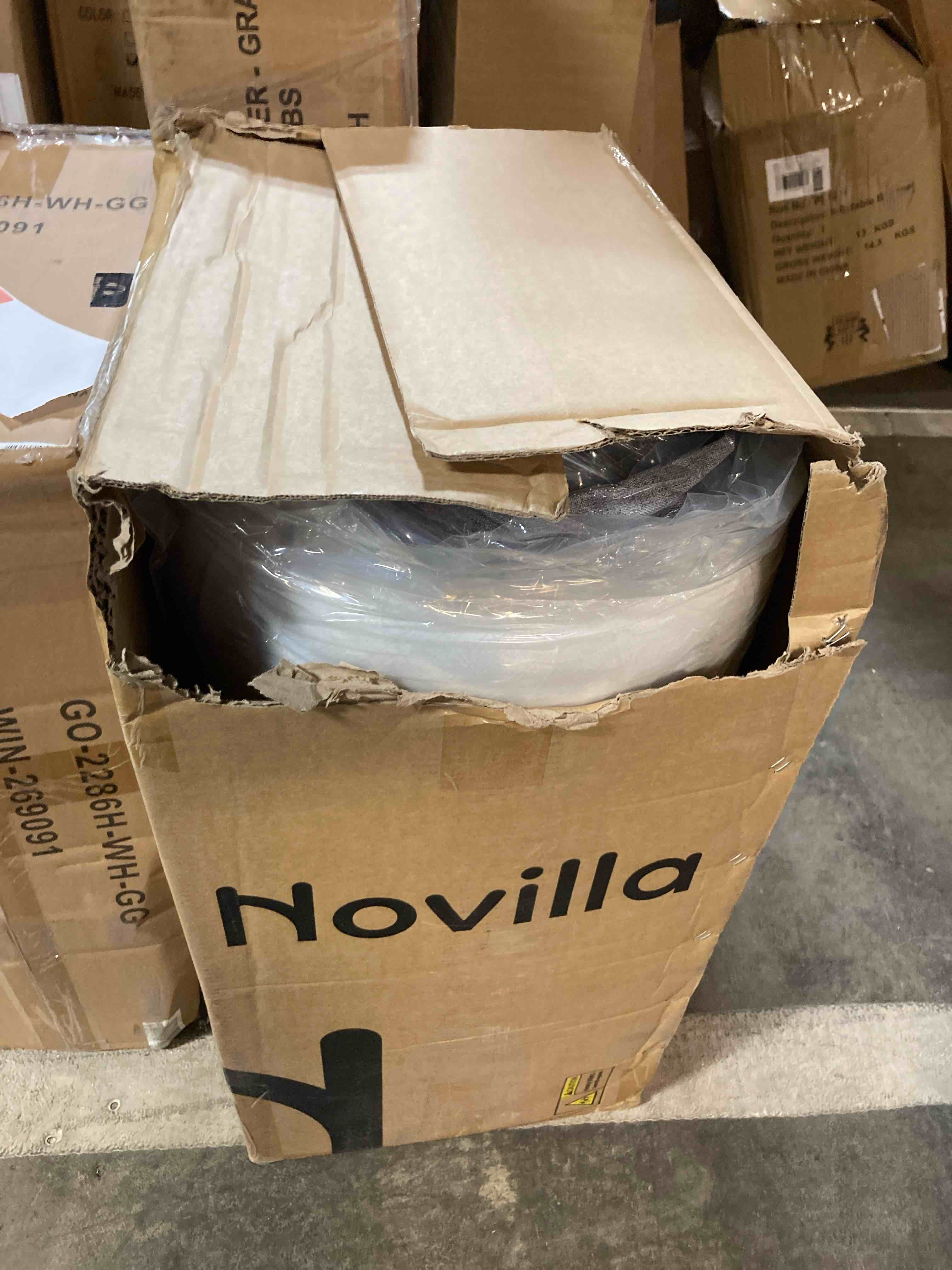 https://s3.amazonaws.com/lotting-images-prod/phillipi/RED5110589_1707762630568.jpeg