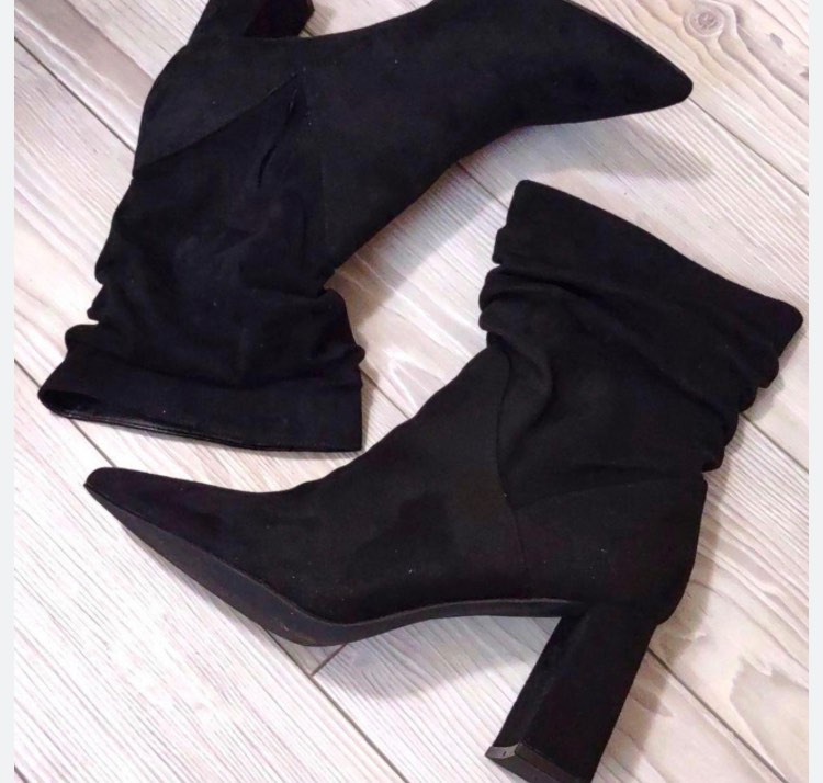6.5 LAICIGO Women's Suede Boots Pointed Toe Mid Calf Block Chunky Heels Comfortable Winter Booties