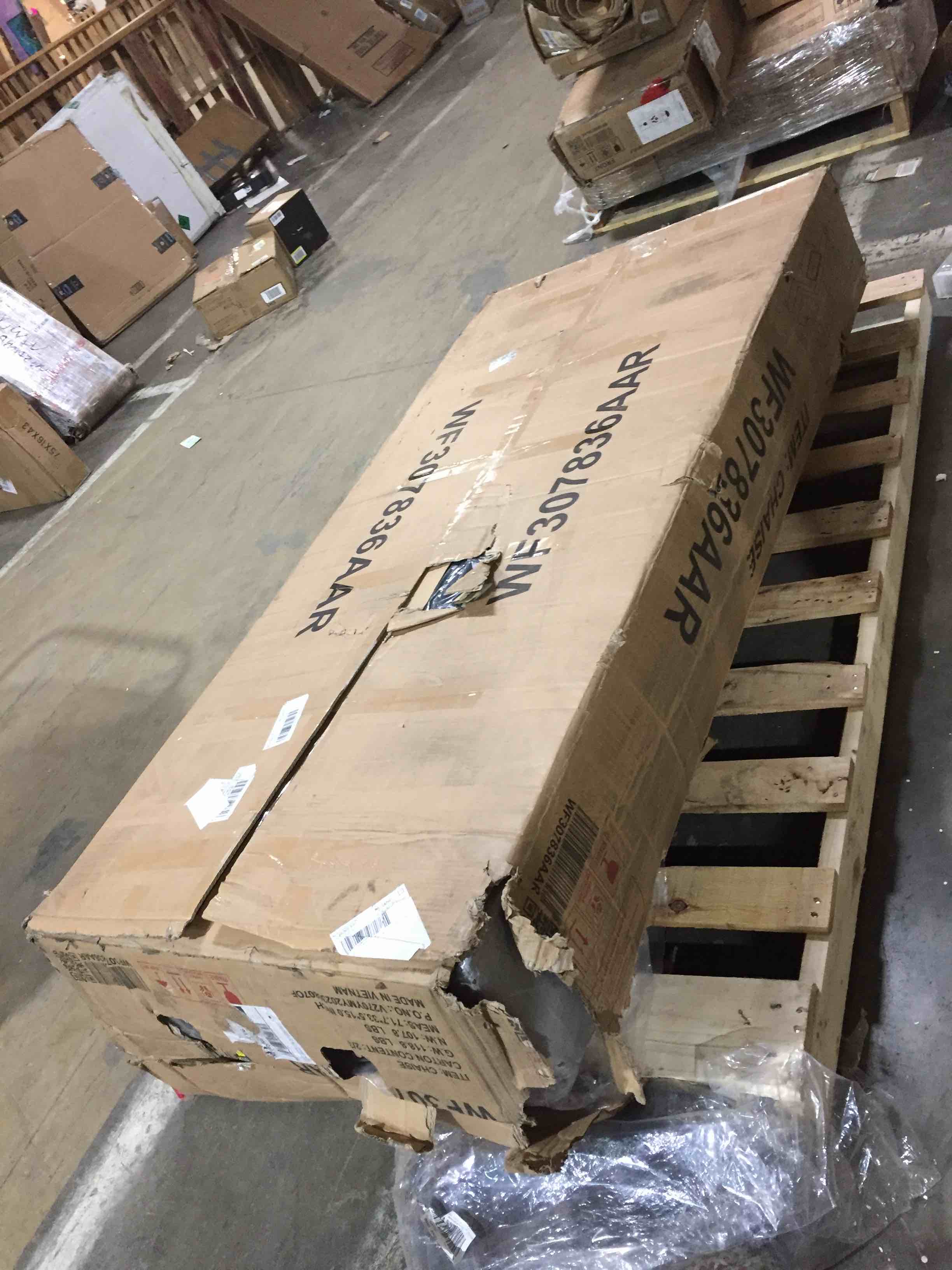 https://s3.amazonaws.com/lotting-images-prod/phillipi/RED5111137_1704213363440.jpeg
