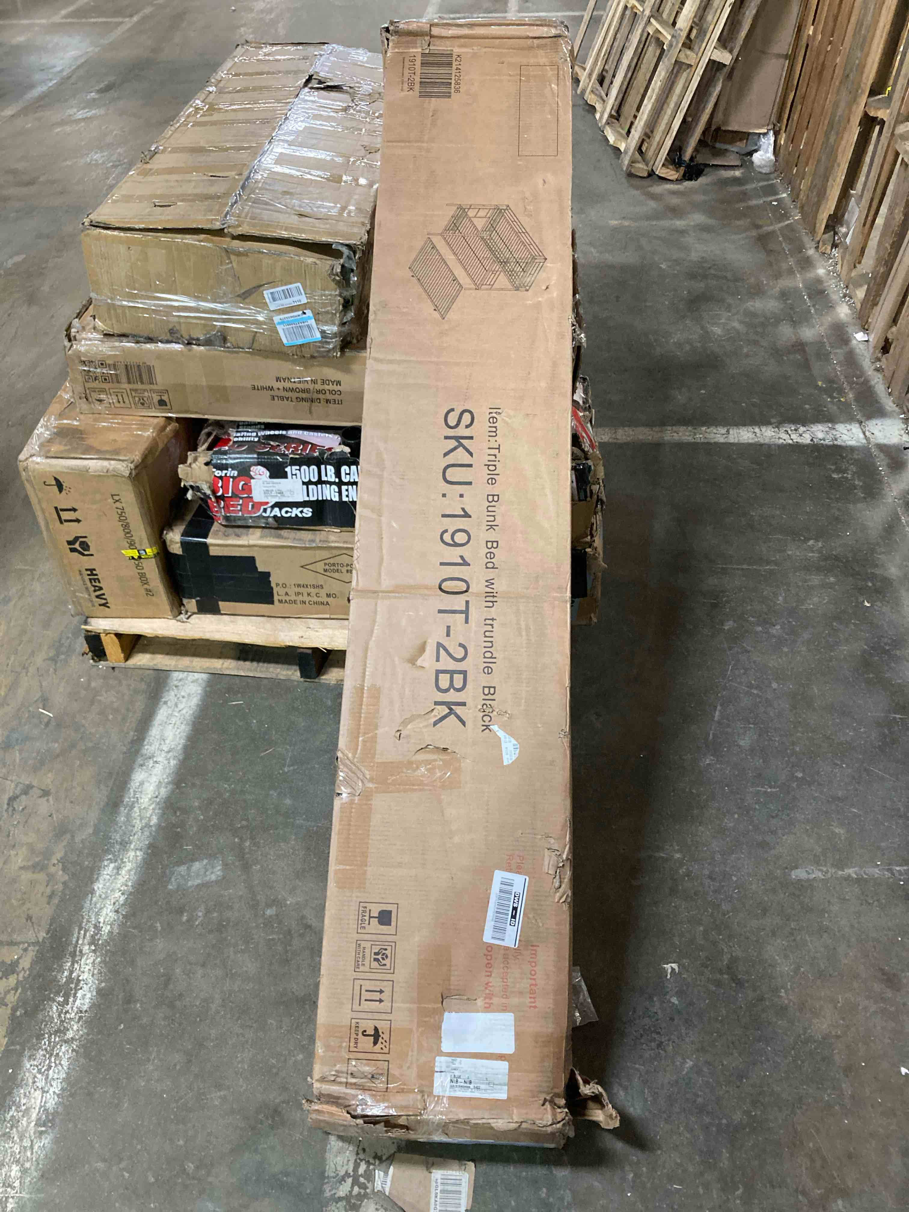 https://s3.amazonaws.com/lotting-images-prod/phillipi/RED5111207_1704311377593.jpeg