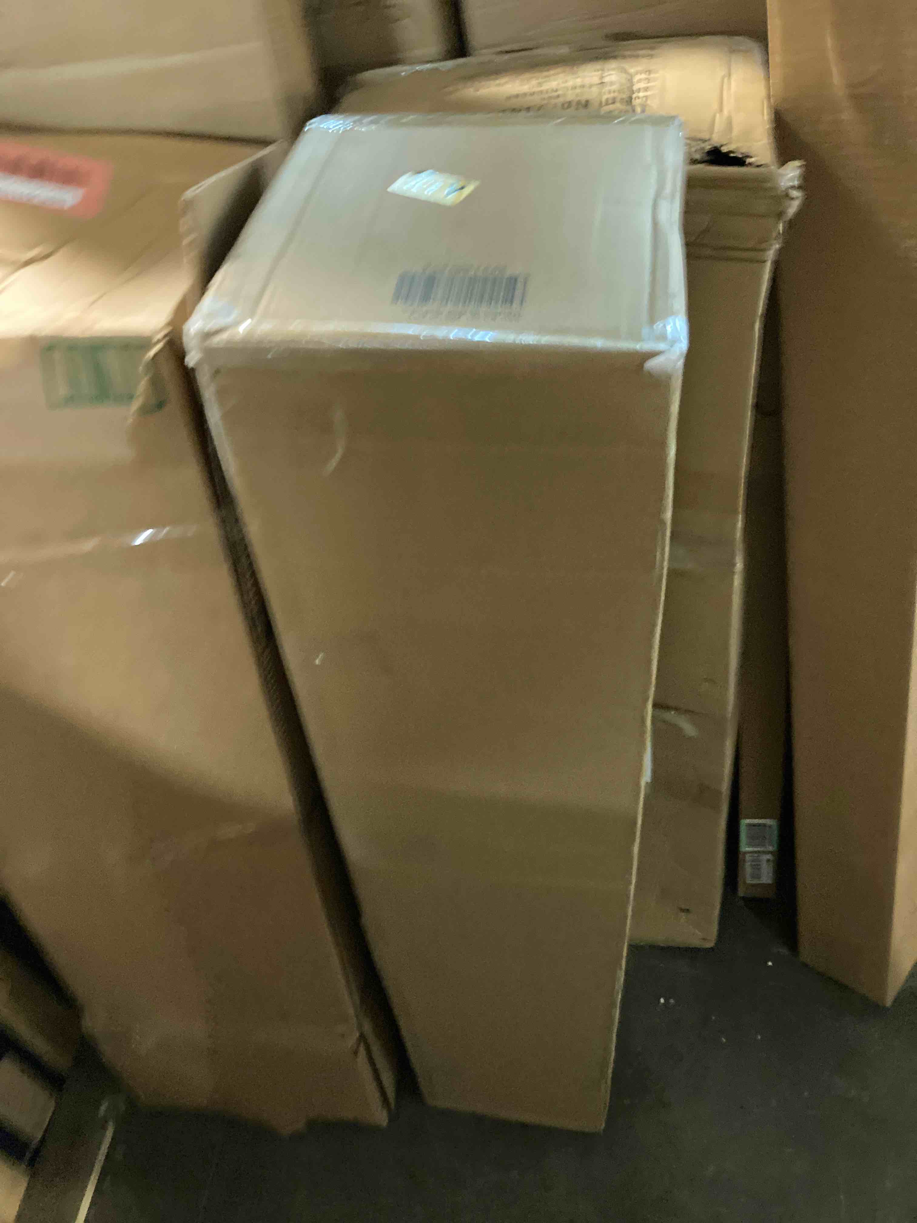 https://s3.amazonaws.com/lotting-images-prod/phillipi/RED5111759_1704747666879.jpeg