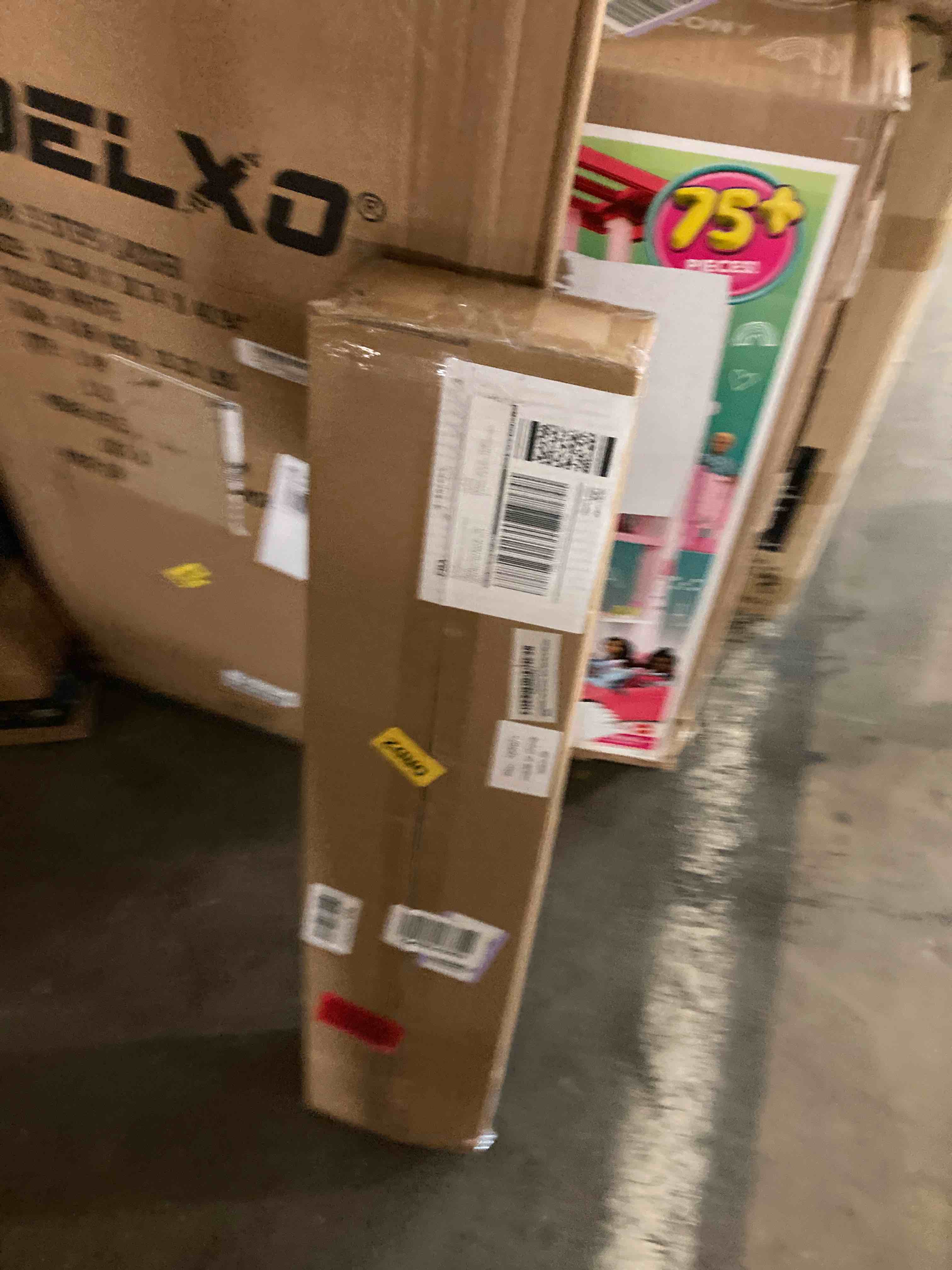 https://s3.amazonaws.com/lotting-images-prod/phillipi/RED5111809_1704815272085.jpeg