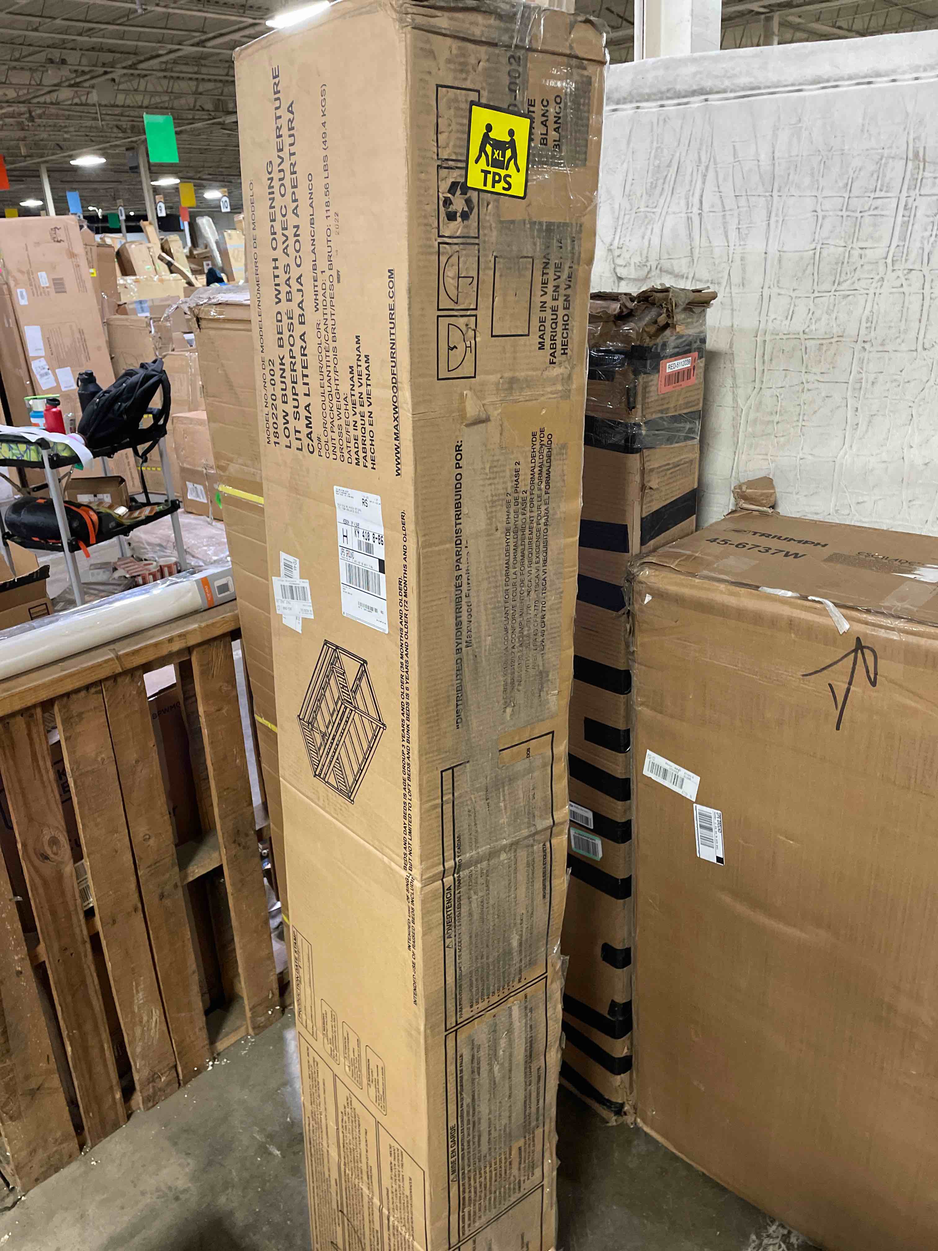 https://s3.amazonaws.com/lotting-images-prod/phillipi/RED5112043_1705095793741.jpeg